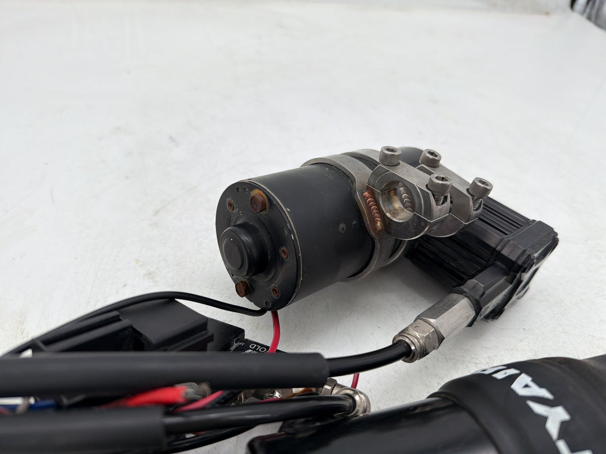 2012 Harley Street Glide Touring FLHX OEM Rear Left Right Shock Absorbers