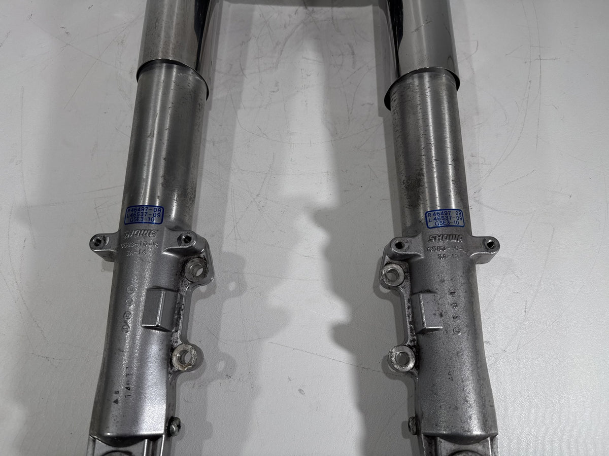 2011 Harley Road King Touring OEM Front Triple Tree Set LH RH Fork Legs Sliders