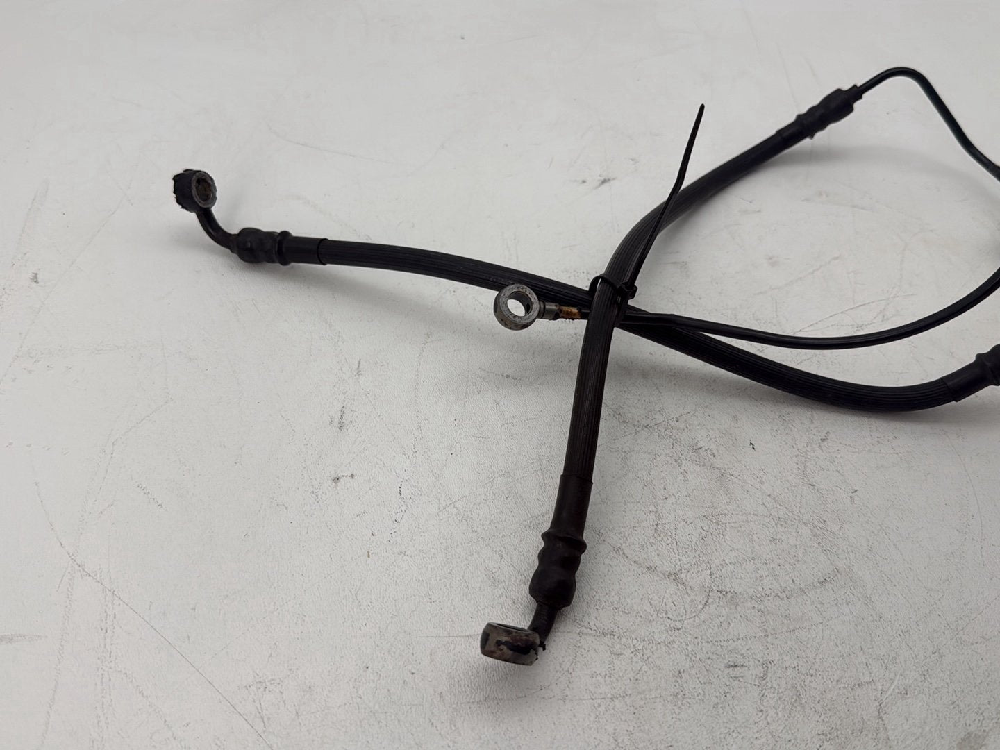 2007 Harley Touring FLHTP Electra Glide Police OEM Front Brake Hose Line Pipe