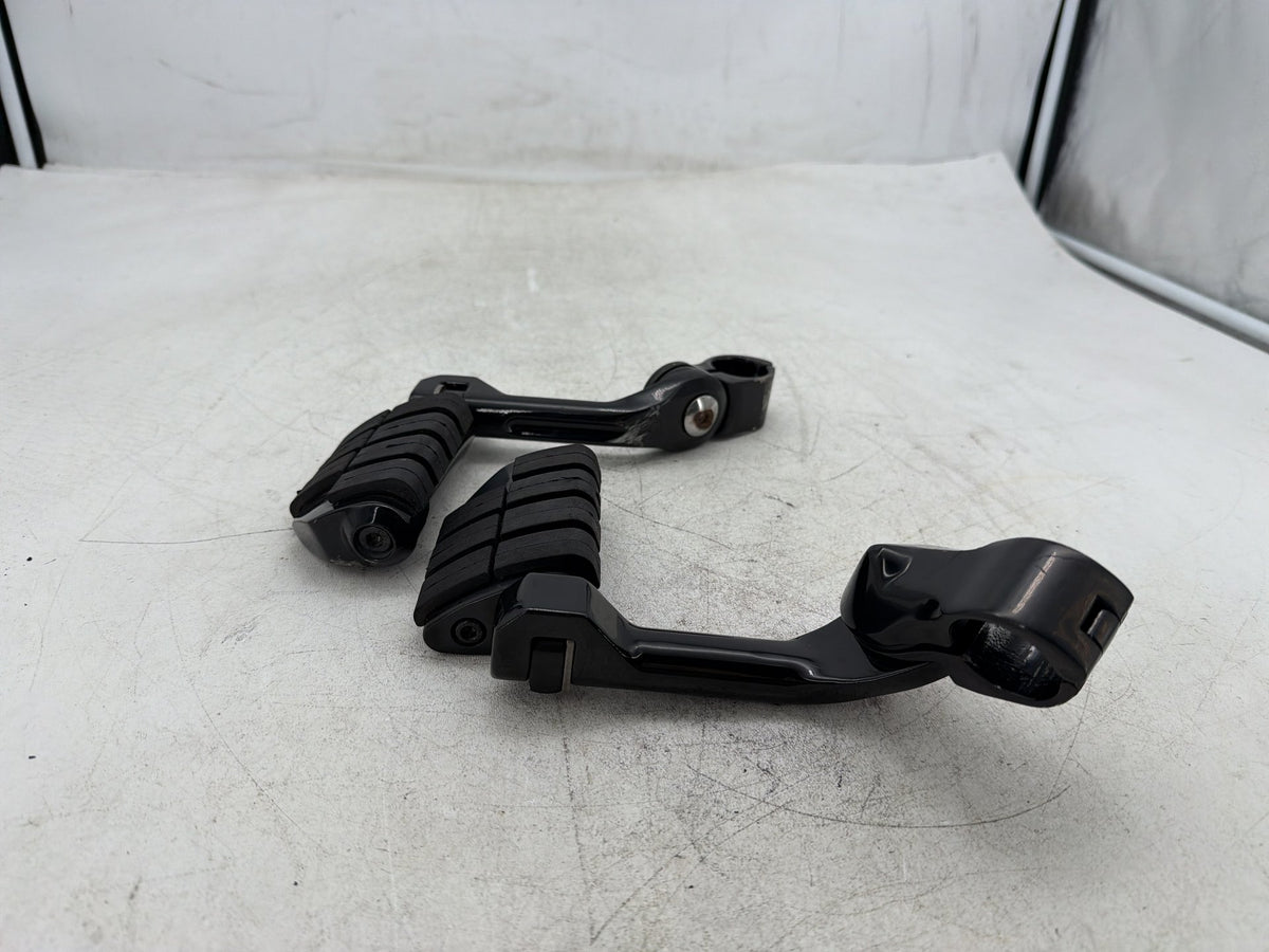 2010 Harley Road King Touring Police OEM Front Right Left Highway Foot Pegs
