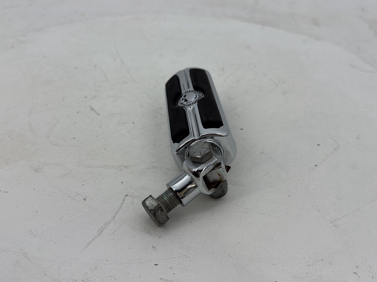 2005 Harley Road Glide Touring FLTRI OEM Front Driver Highway 1 Foot Peg Rest