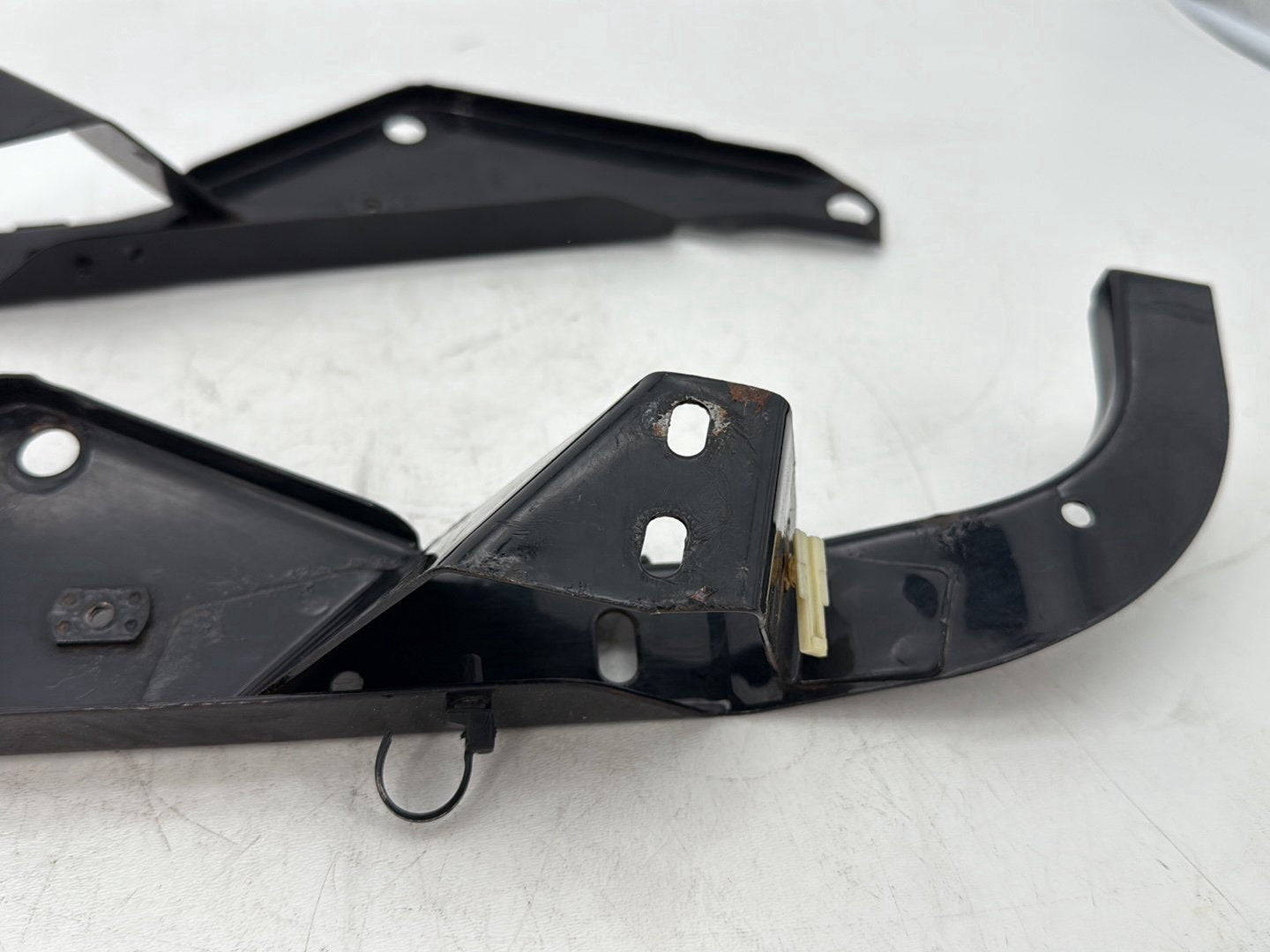 2008 Harley Touring FLHTCU Electra Glide Ultra OEM Right Left Fairing Support Brackets