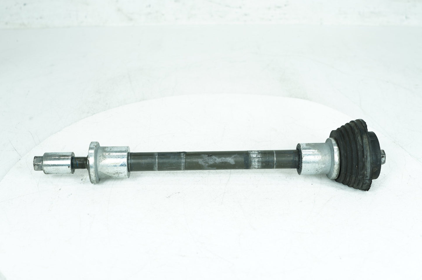 2007 - 2012 Harley-Davidson Touring Electra Glide Ultra Rear Fork Swingarm Pivot Bolt Shaft 47505-02