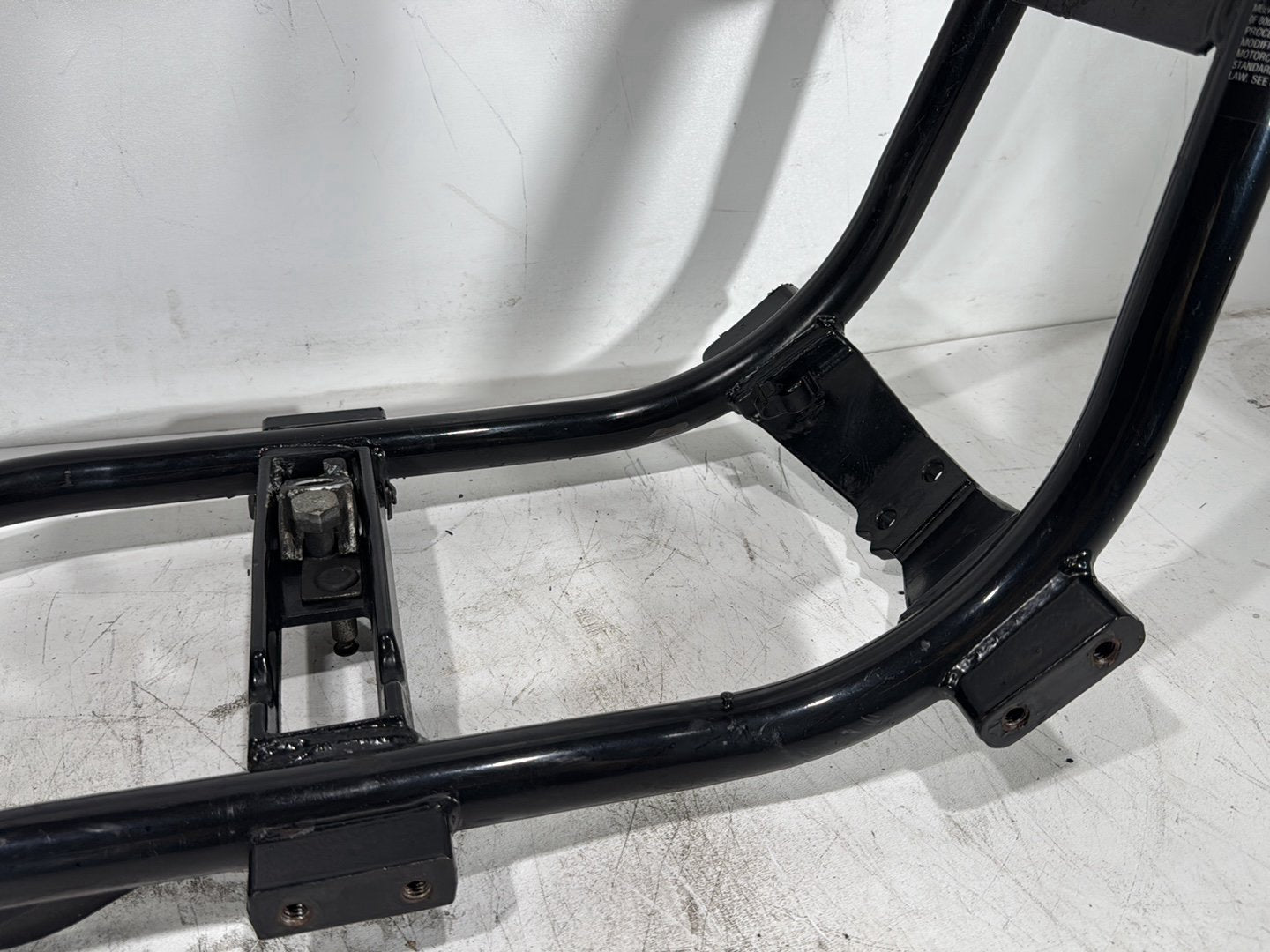 2004 Harley Dyna Super Glide FXDI OEM Body Main Frame Chassis SLVG