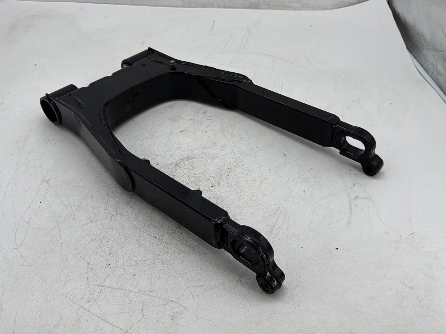 2006 Harley Street Glide Touring FLHXI OEM Rear Fork Swingarm Swing Arm