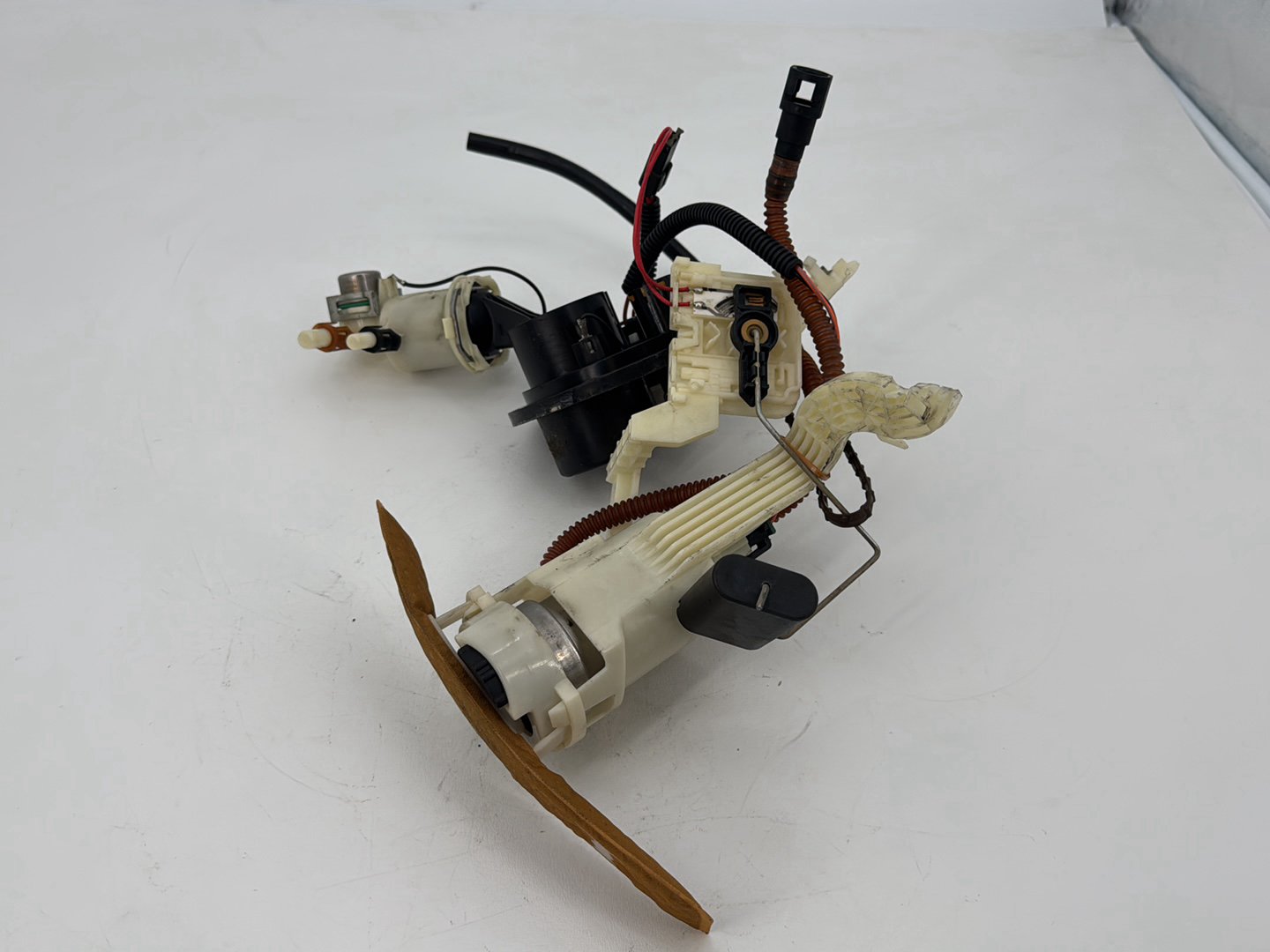 2007 - 2012 Harley-Davidson Touring Road Glide Gas Gasoline Fuel Petrol Pump Sending 	62908-08