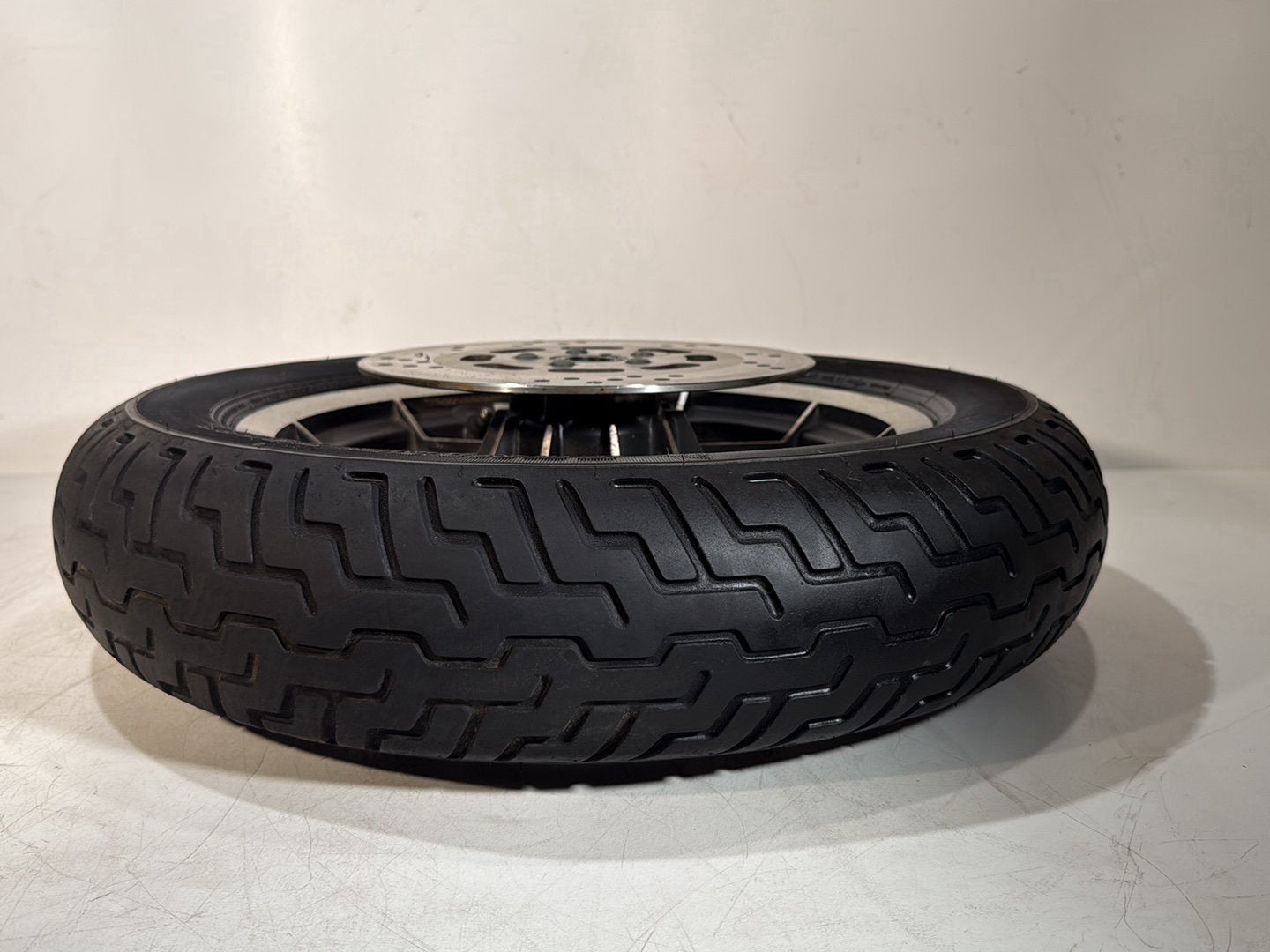 1984 - 1998 Harley-Davidson Touring Electra Glide Classic Front Wheel Rim Tire MT90B16 72H, Dunlop, 16"