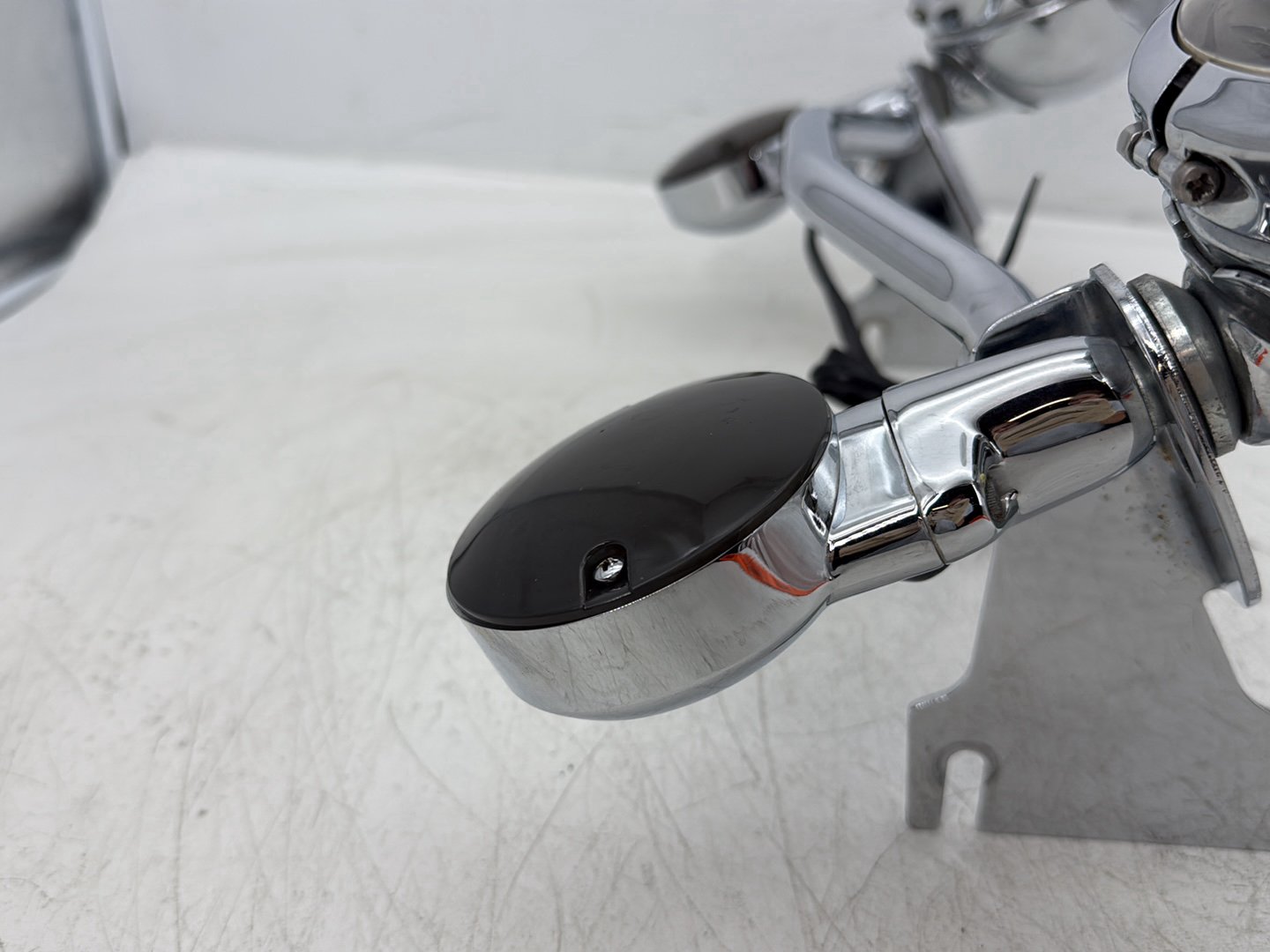 2006 Harley Electra Glide Touring Classic FLHTCI OEM Front Turn Signal Indicators Aux Light Bar