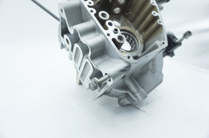 2007 - 2011 Harley-Davidson Touring Electra Glide Crankcase Shaft Engine Motor Cover 24653-06