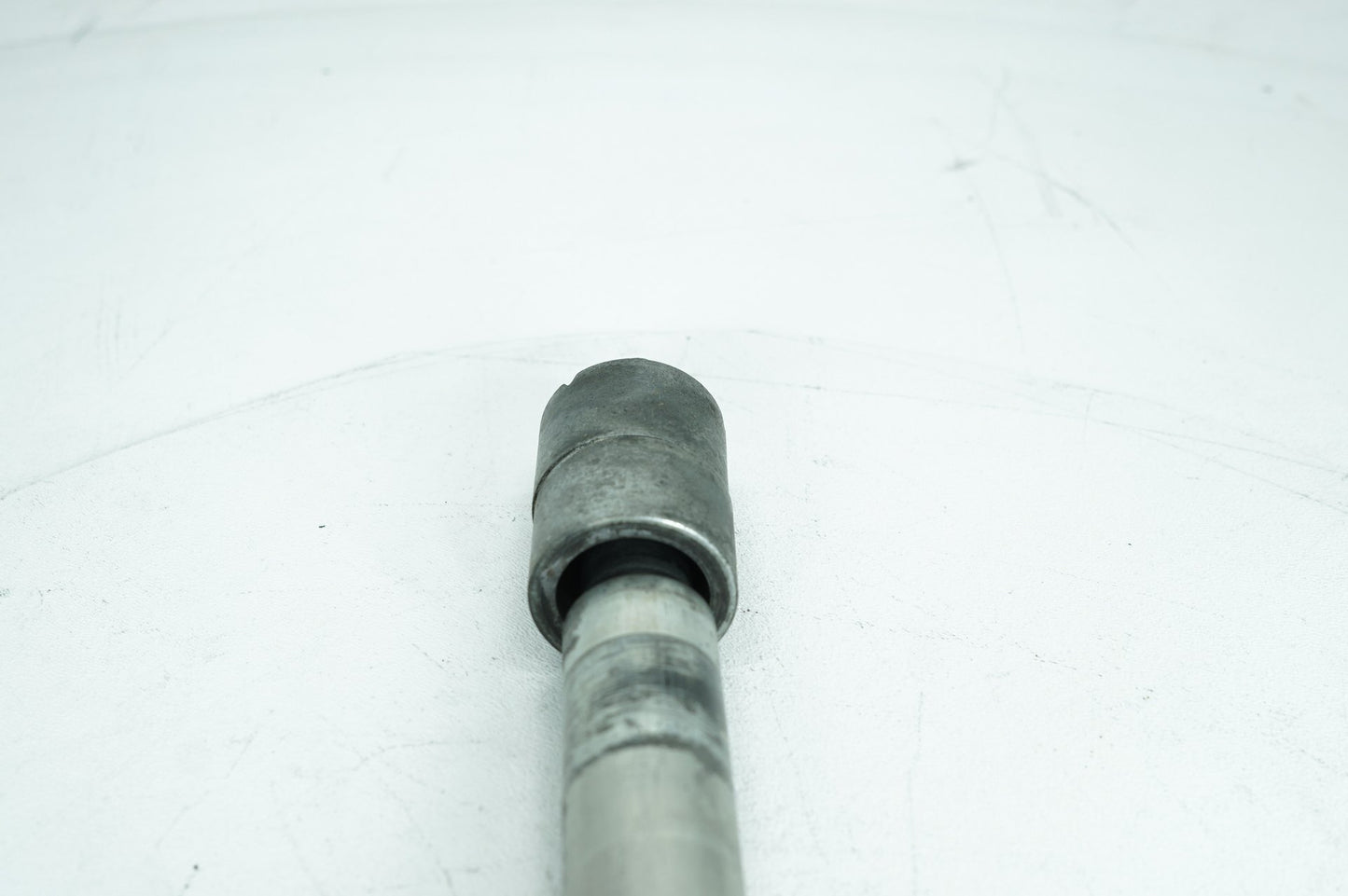 1999 - 2006 Harley-Davidson Touring Electra Ultra Front Wheel Axle Bolt Shaft 43364-00
