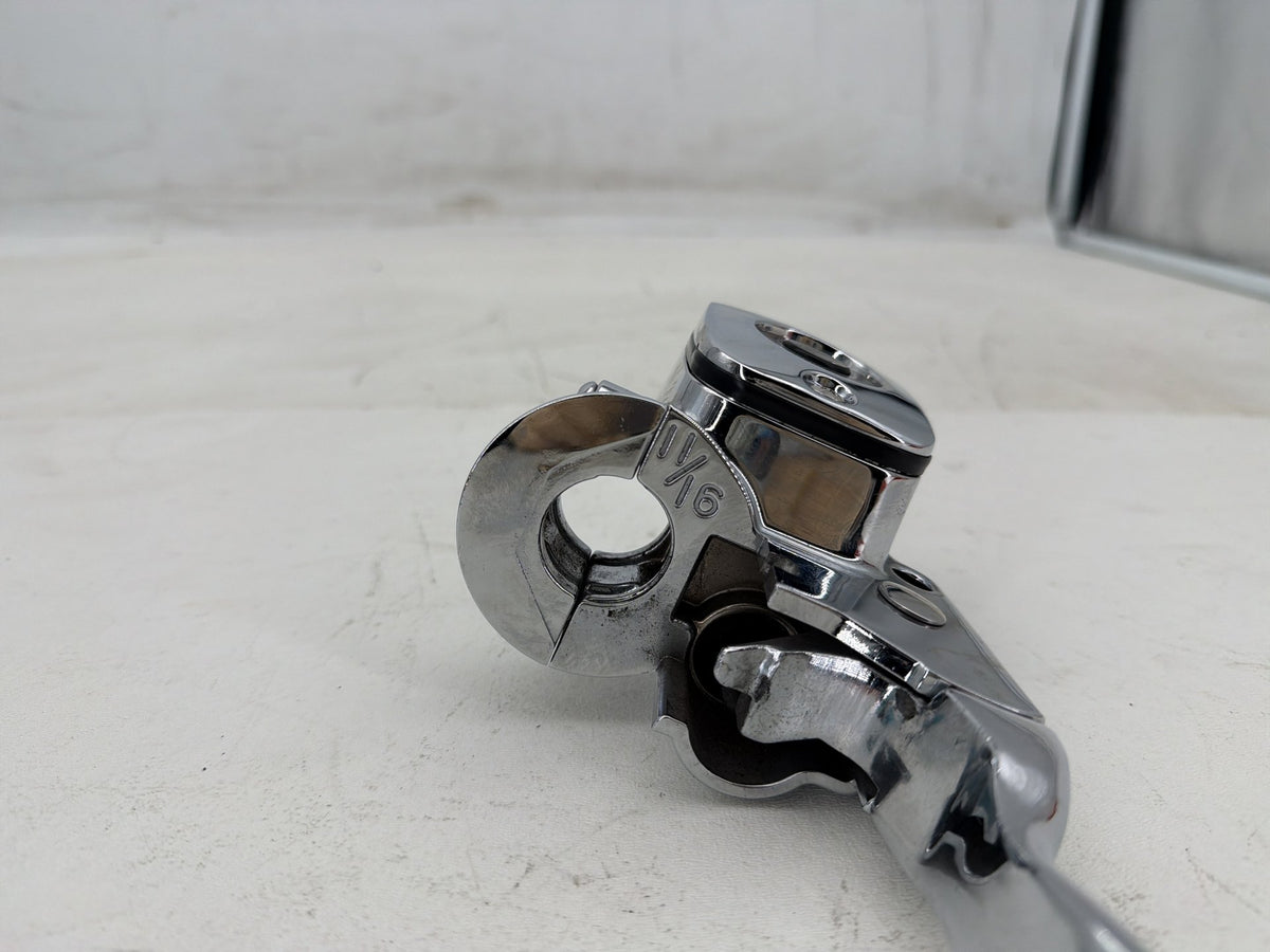 2003 Harley Electra Glide Touring OEM Front Right Brake Lever Master Cylinder