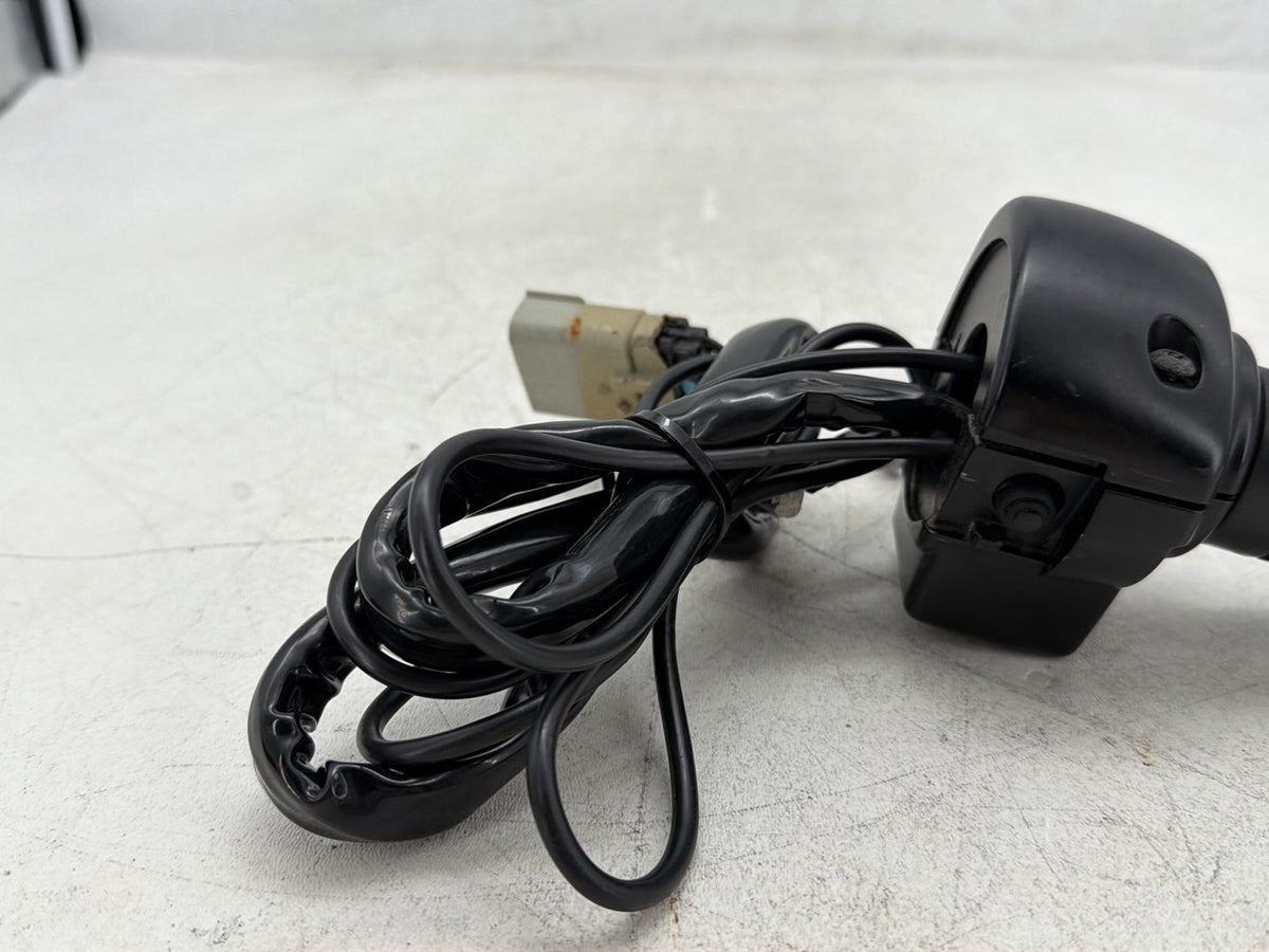 10 Harley Electra Glide Touring OEM Left Turn Signal Headlight Switches Controls