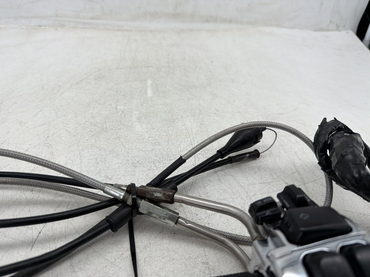 04 Harley Electra Glide CVO Eagle OEM Right Engine Start Kill Switches Controls