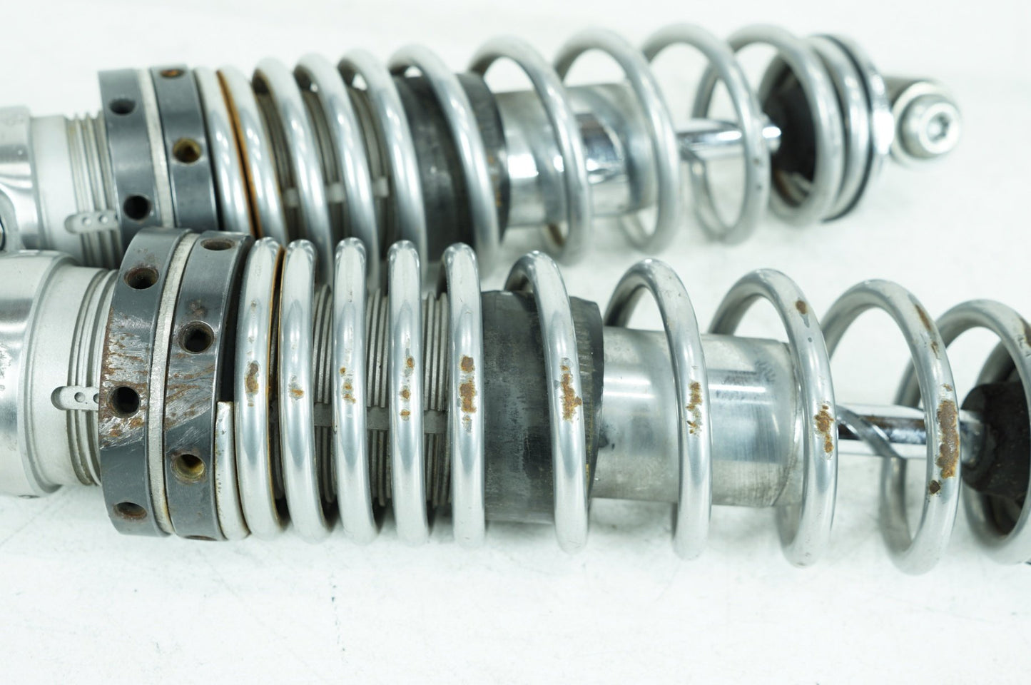 2004 - 2022 Harley-Davidson Sportster SuperLow Rear Left Right Shock Absorbers 54000085