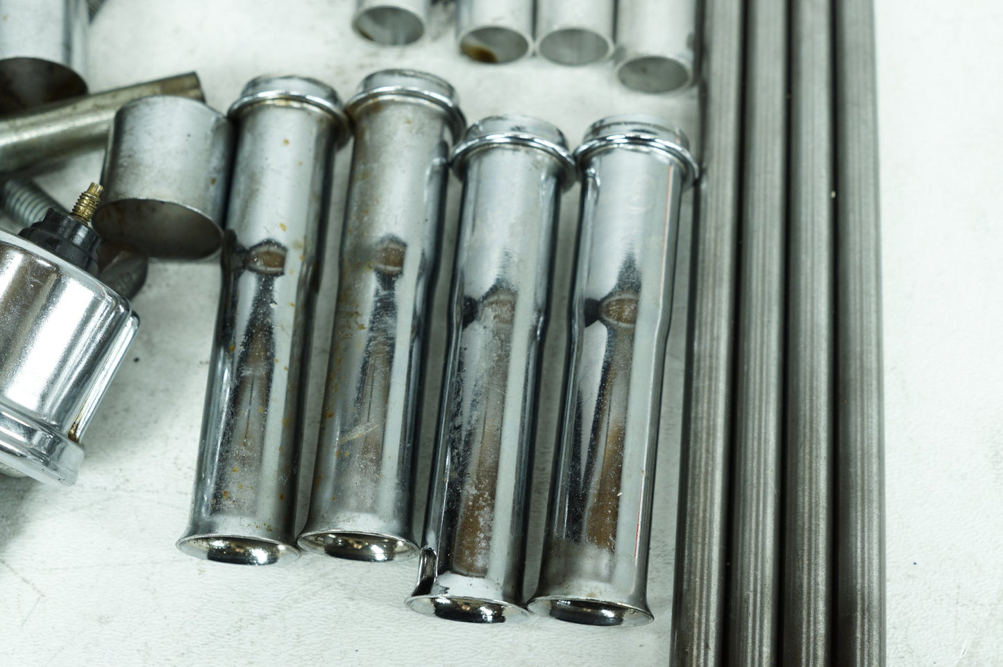 1984 - 1998 Harley-Davidson Touring Electra Glide Ultra Twin Cam Engine Hardware Bolt Pushrods  	17530-92