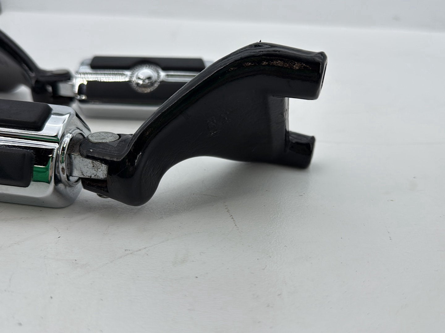 2009 Harley Sportster XL1200C 1200 Custom OEM Passenger Left & Right Foot Pegs
