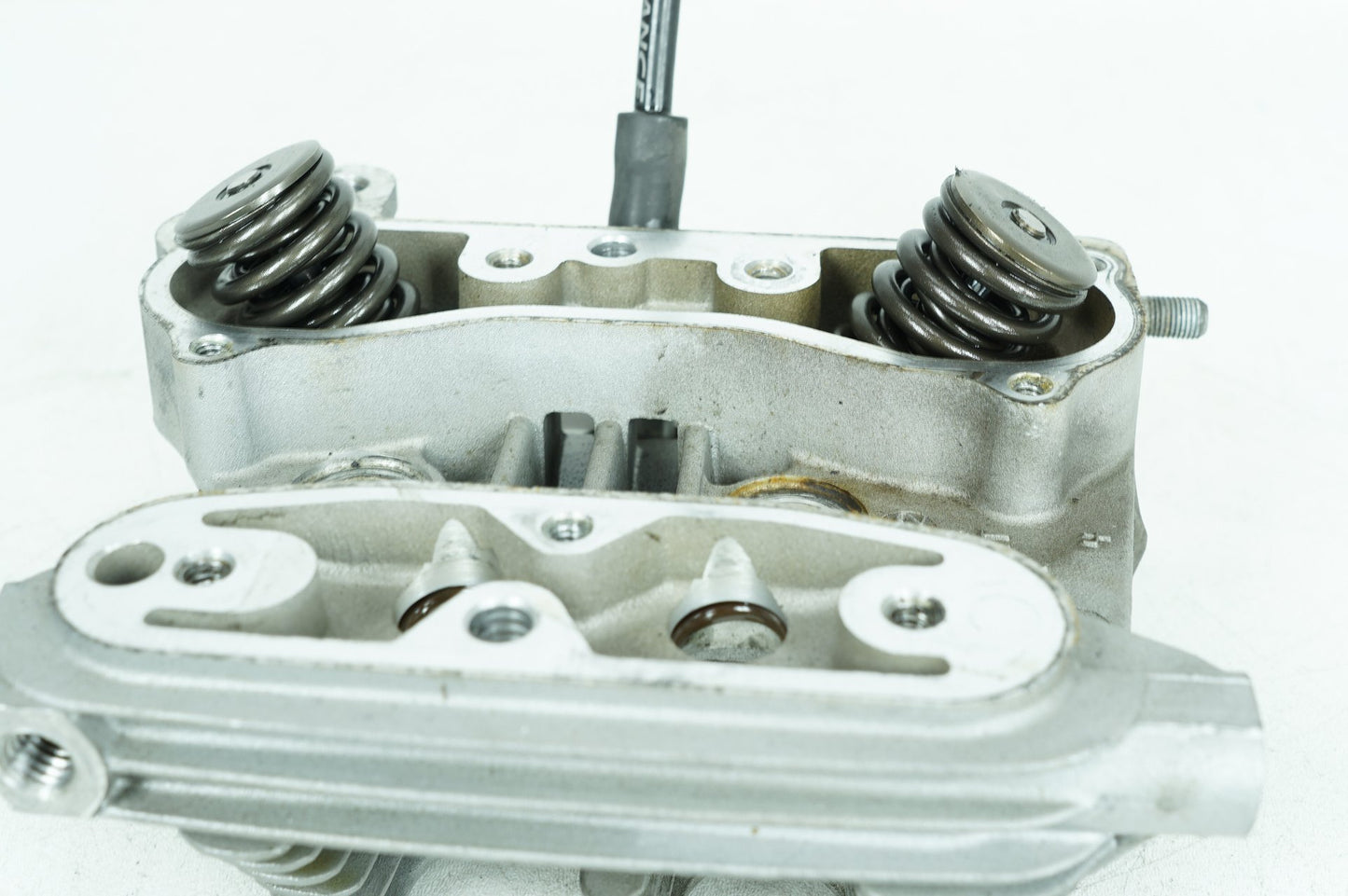 1991 - 2003 Harley-Davidson Sportster Hugger Front Twin Cam Engine Cylinder Head 16663-86B