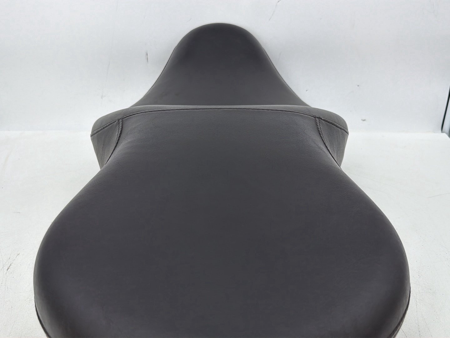2007 - 2017 Harley-Davidson Dyna Super Glide Custom Passenger Rider Driver Seat Saddle 51819-07