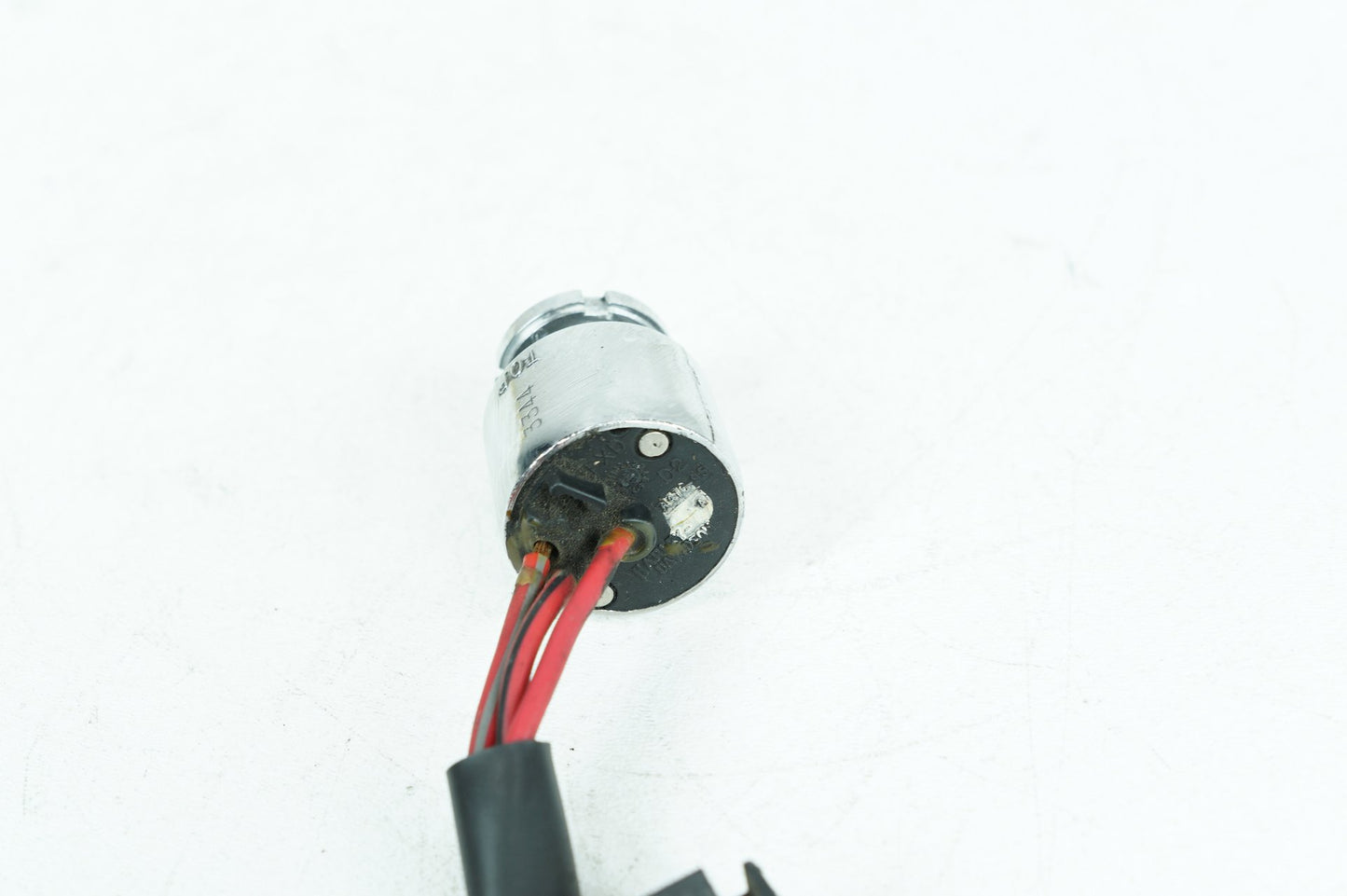1999 - 2006 Harley-Davidson Dyna Low Rider Ignition Switch Cylinder Barrel Lockset NOKey  	71421-90B