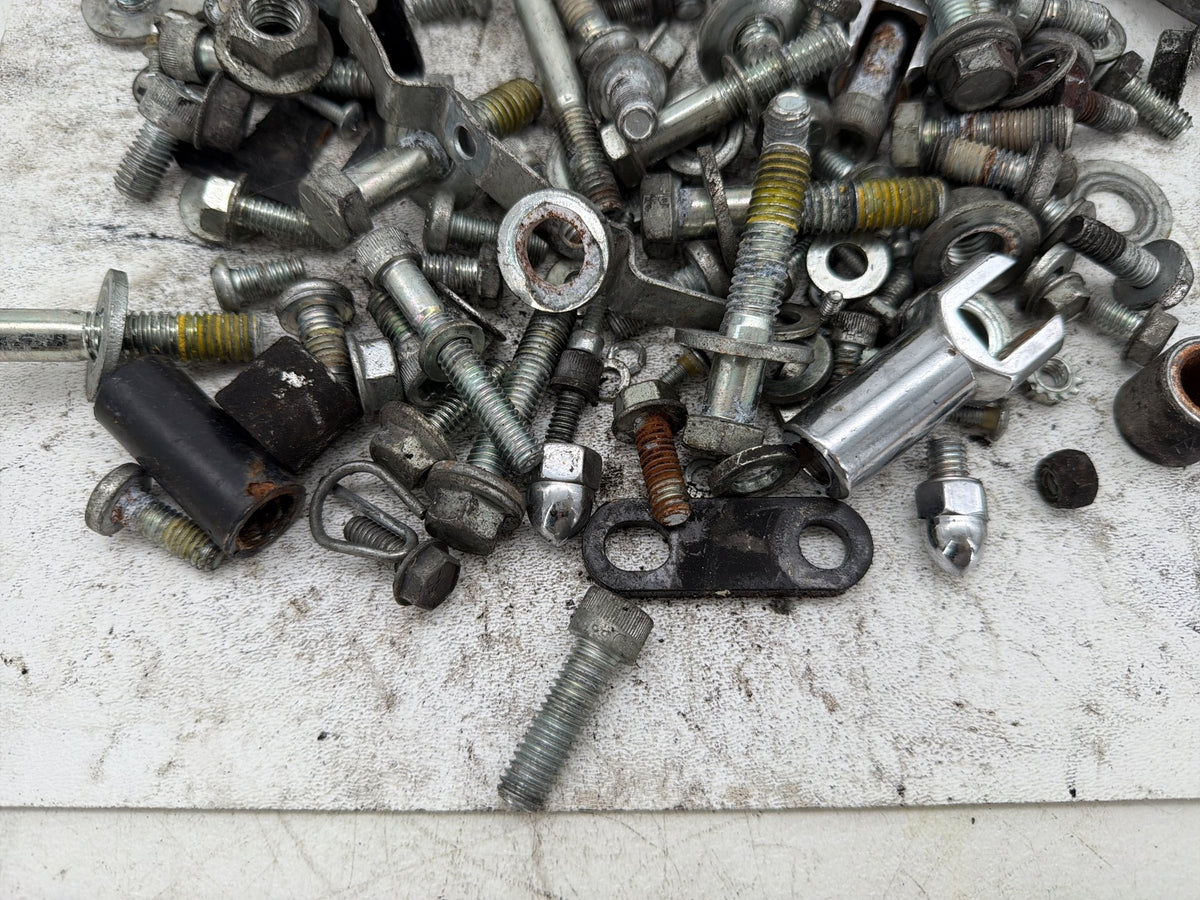 2006 Harley Softail Deuce FXSTDI OEM Hardware Bolts Nuts & Brackets