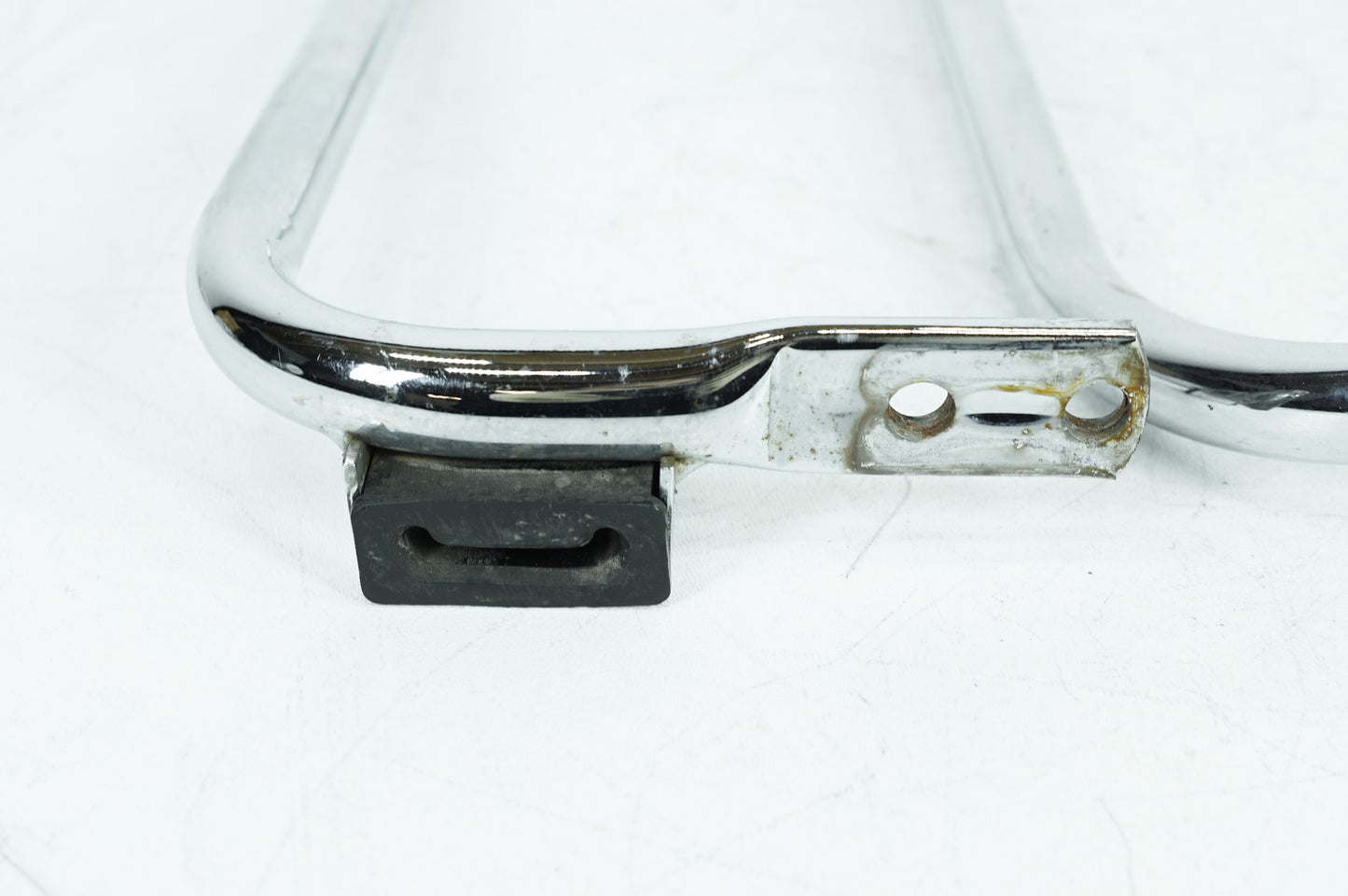 1999 - 2006 Harley-Davidson Touring Street Glide Rear Left Saddlebag Guard Rails Bar 49206-04,