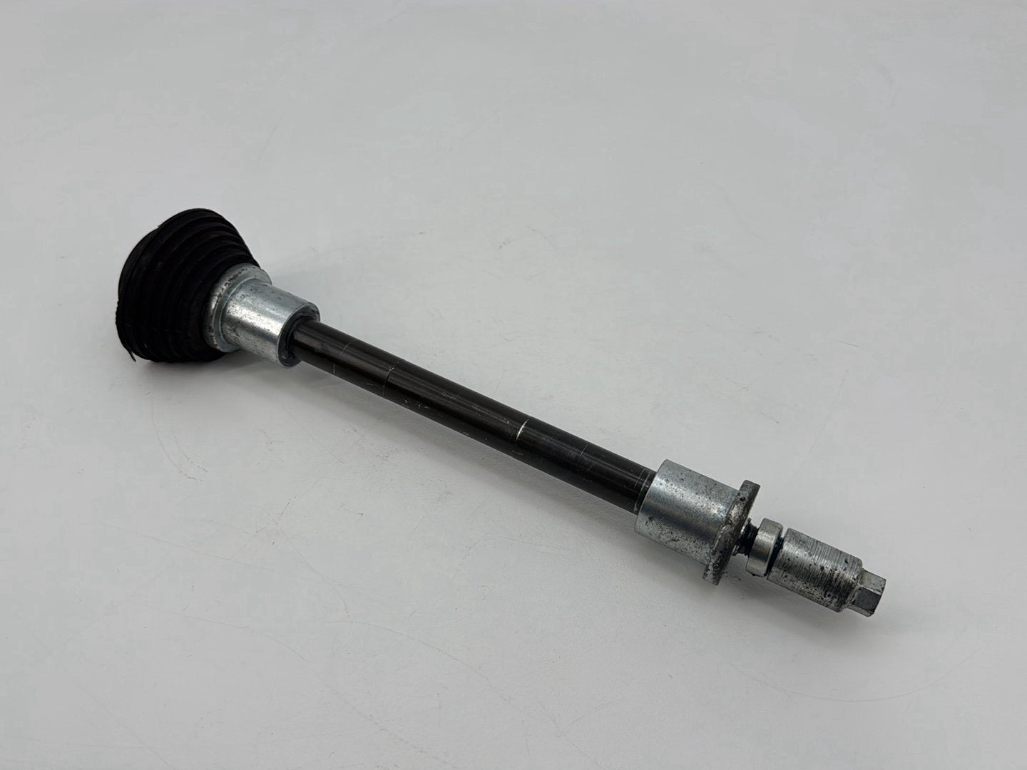 2007 - 2012 Harley-Davidson Touring Road Glide Rear Fork Swingarm Pivot Bolt Shaft 47505-02