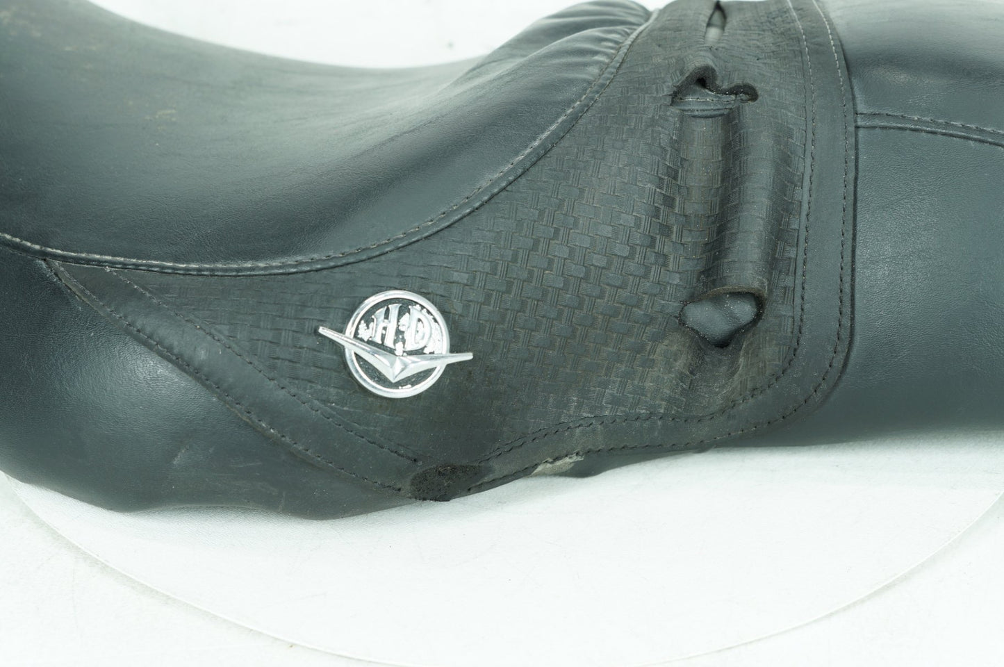 1999 - 2006 Harley-Davidson Touring Electra Glide Passenger Rider Driver Seat Saddle  	51704-05