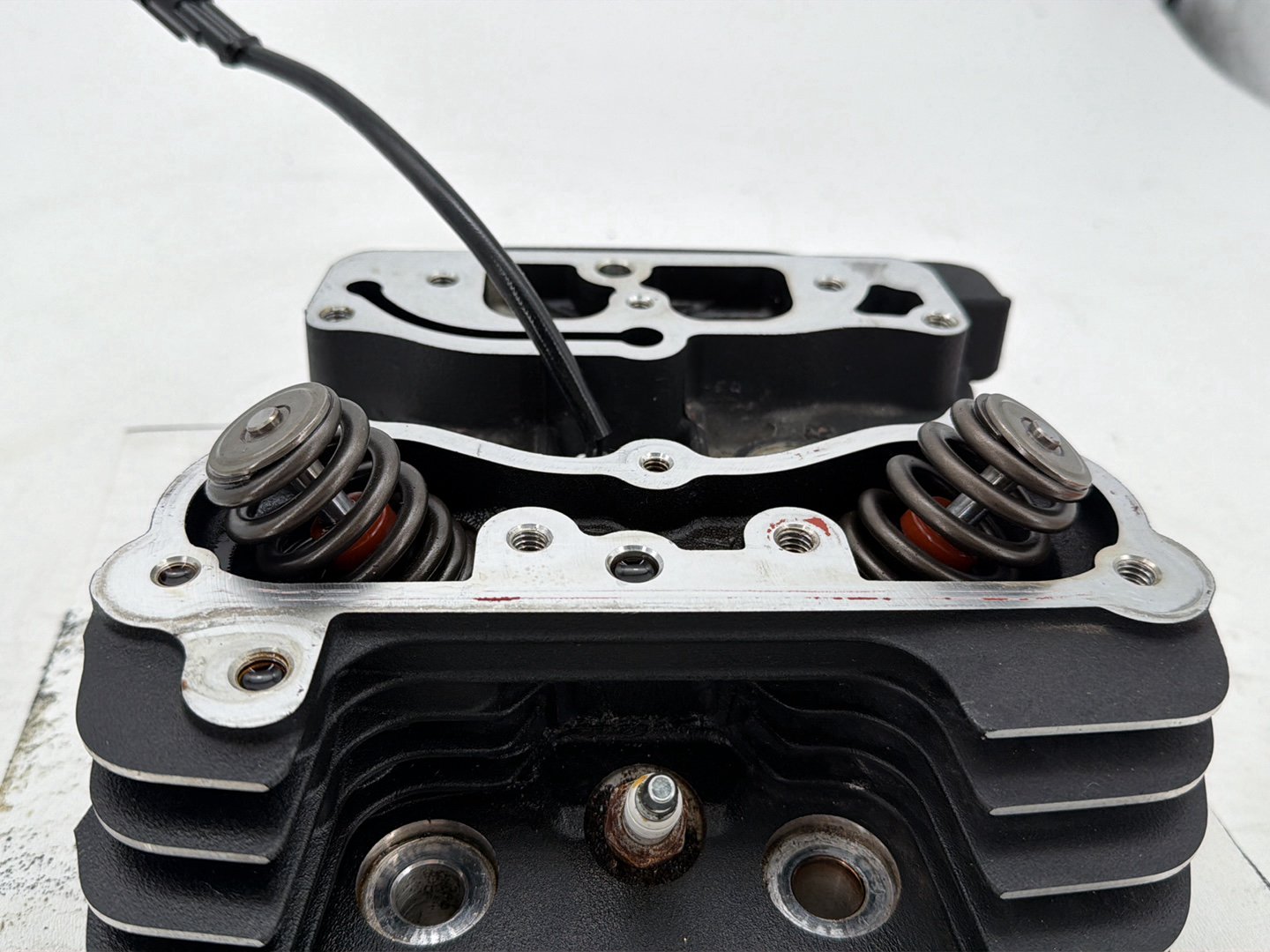 2014 Harley Street Glide Touring FLHXS OEM Rear Twin Cam Engine Cylinder Head
