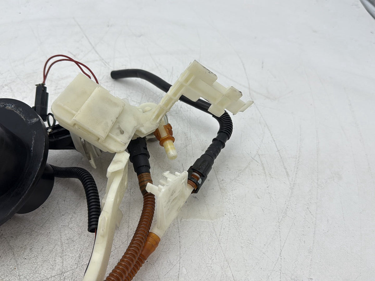 13 Harley Electra Glide Touring Ultra OEM Fuel Pump Gas Gasoline Petrol Sending
