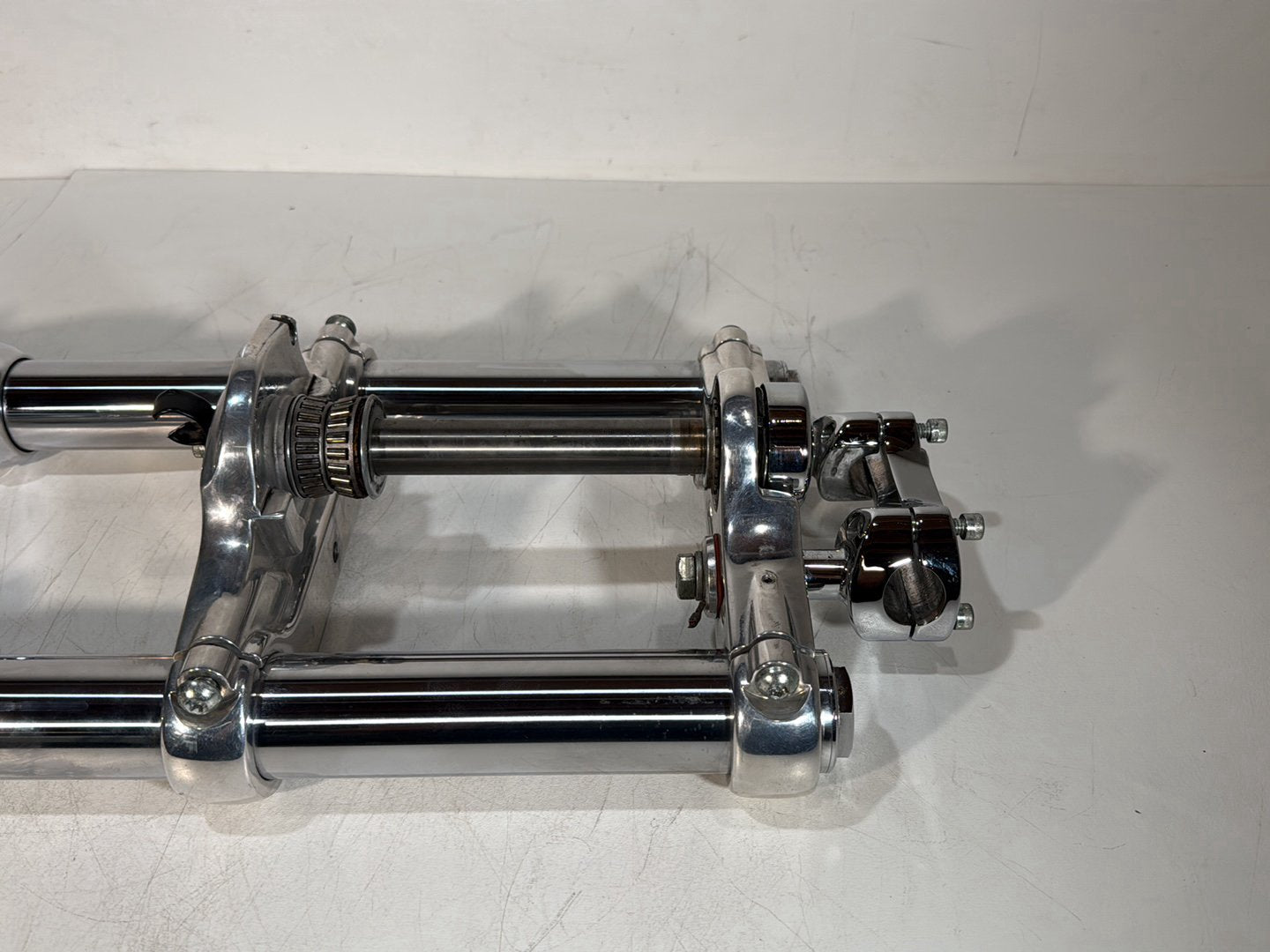 2007 - 2017 Harley-Davidson Dyna Super Glide Custom Front Triple Tree Set & LH RH Fork Legs Sliders 45538-06A