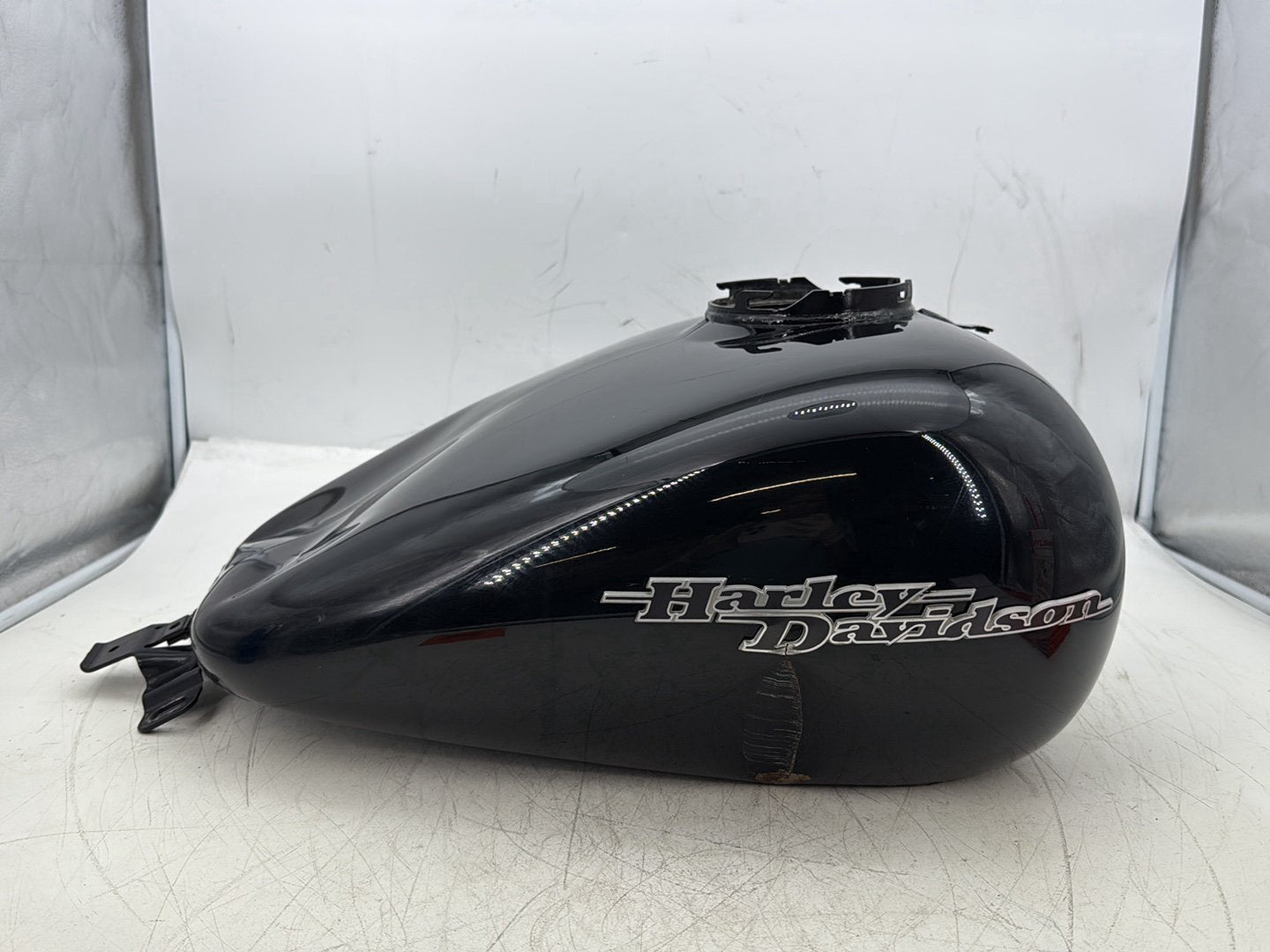 2012 Harley Street Glide Touring FLHX OEM Fuel Gas Tank Gasoline Reservoir