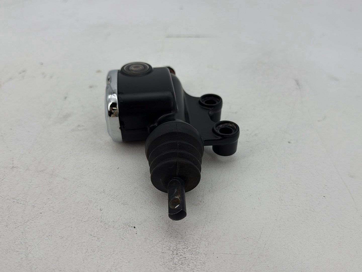 2014 Harley Electra Glide Touring CVO Screamin Eagle OEM Rear Brake Master Cylinder Reservoir