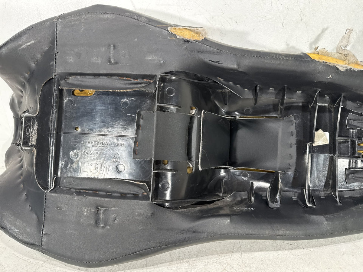 2009 Harley Electra Glide Touring OEM Passenger Rider Driver Seat Saddle TORN
