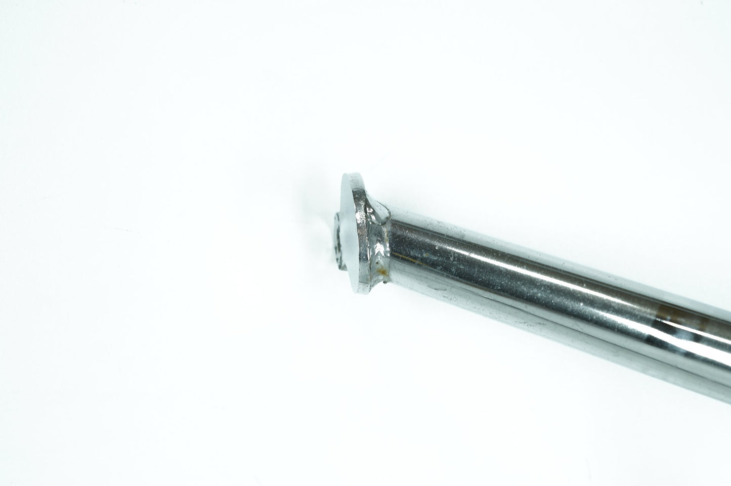 1999 - 2006 Harley-Davidson Softail Deluxe Front Engine Crash Highway Bar Guard 49184-09