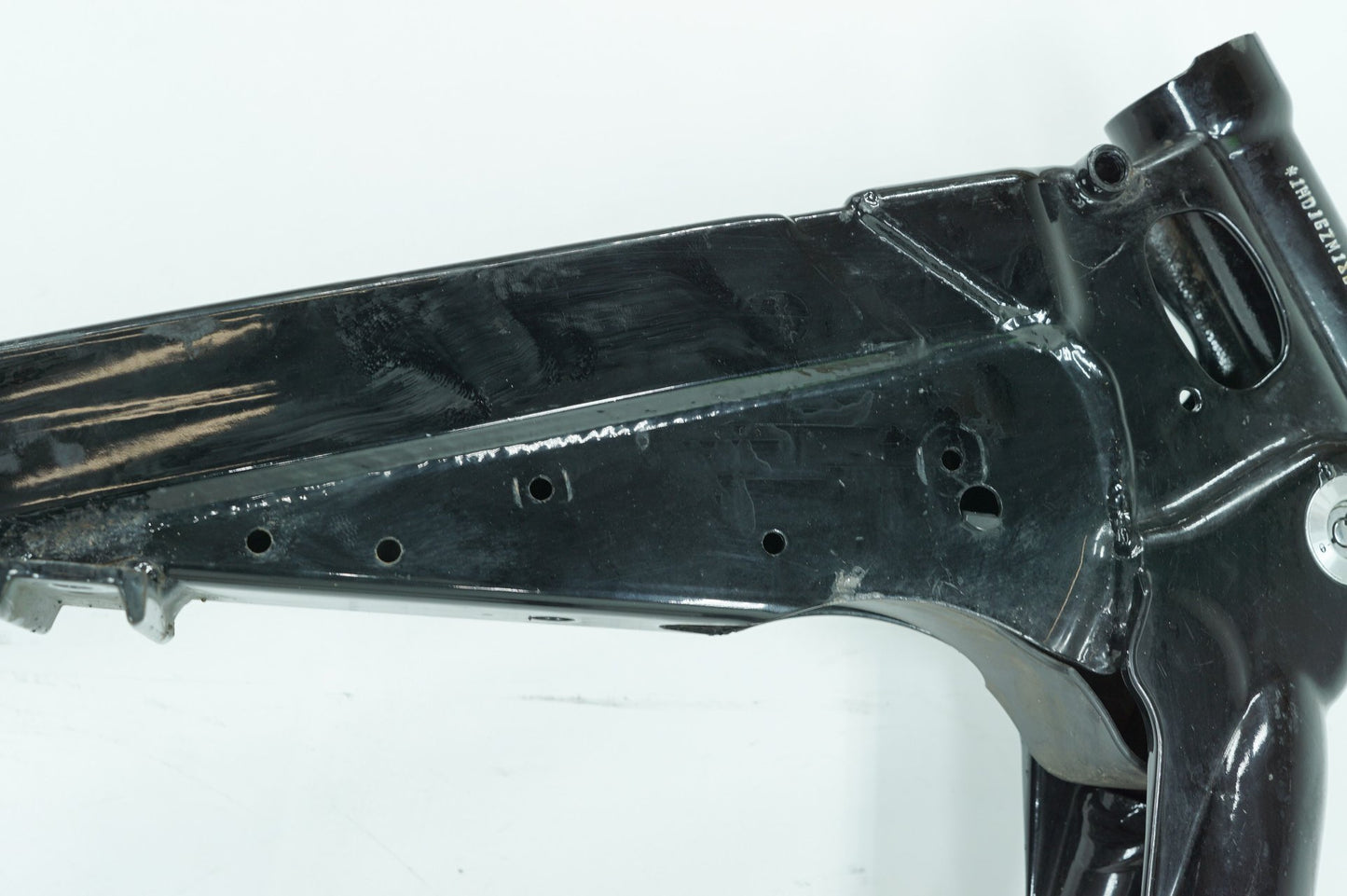 2007 - 2017 Harley-Davidson Dyna Switchback Body Main Frame Chassis CLN CLR 47745-06B