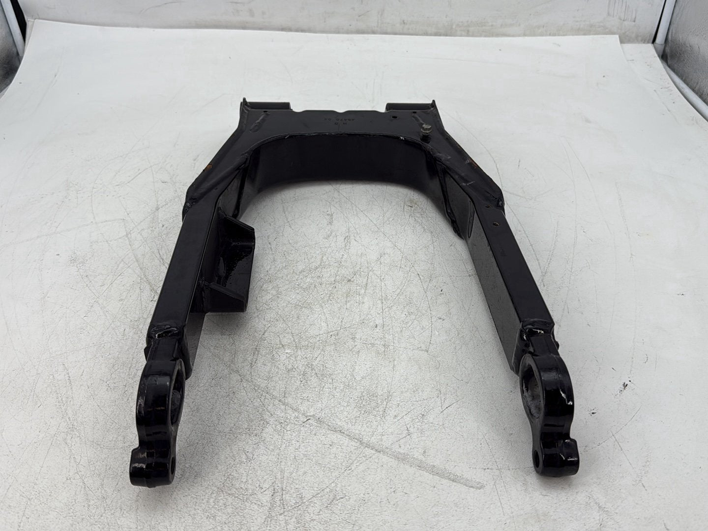 2005 Harley Electra Glide Touring Ultra FLHTCUI OEM Rear Fork Swingarm Swing Arm