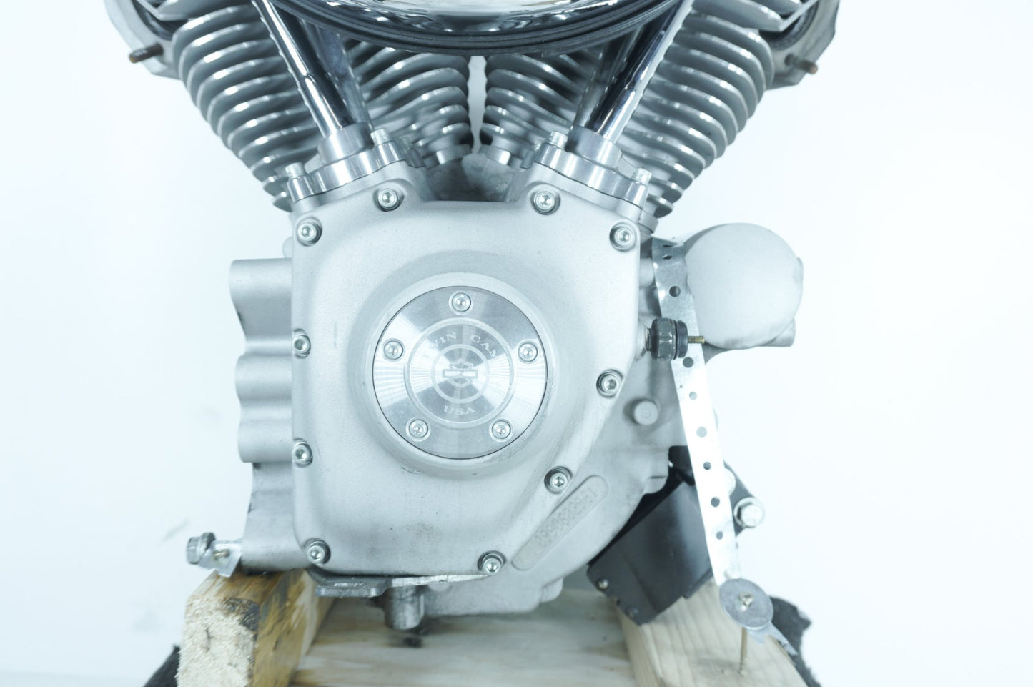 1999 - 2006 Harley-Davidson Dyna Super Glide EFI Twin Cam 88 Engine Motor  	19256-06