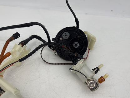2015 Harley Touring FLHXS Street Glide OEM Gas Gasoline Fuel Petrol Pump Sending