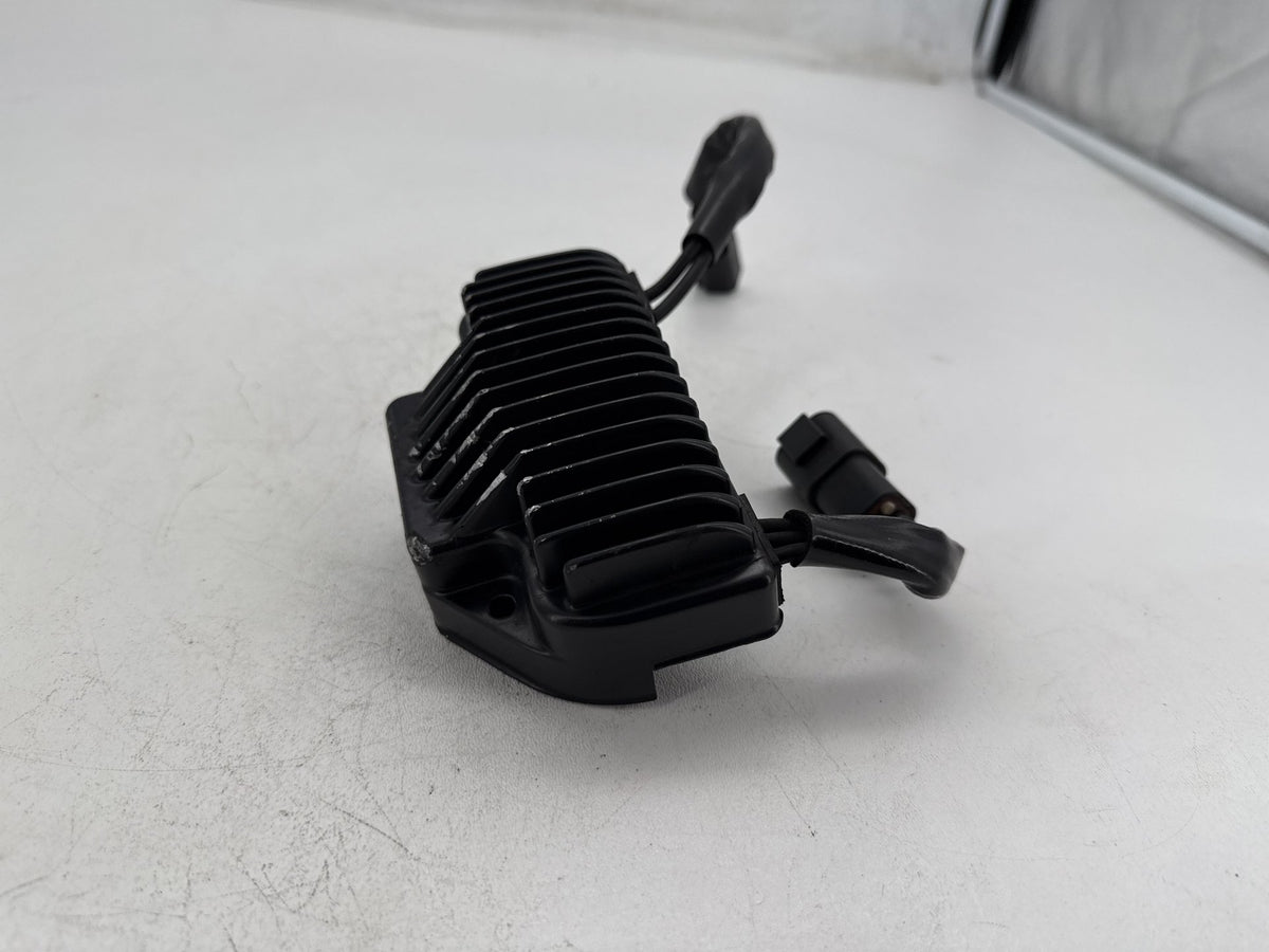 2007 Harley Dyna Super Glide FXD OEM Voltage Regulator Rectifier