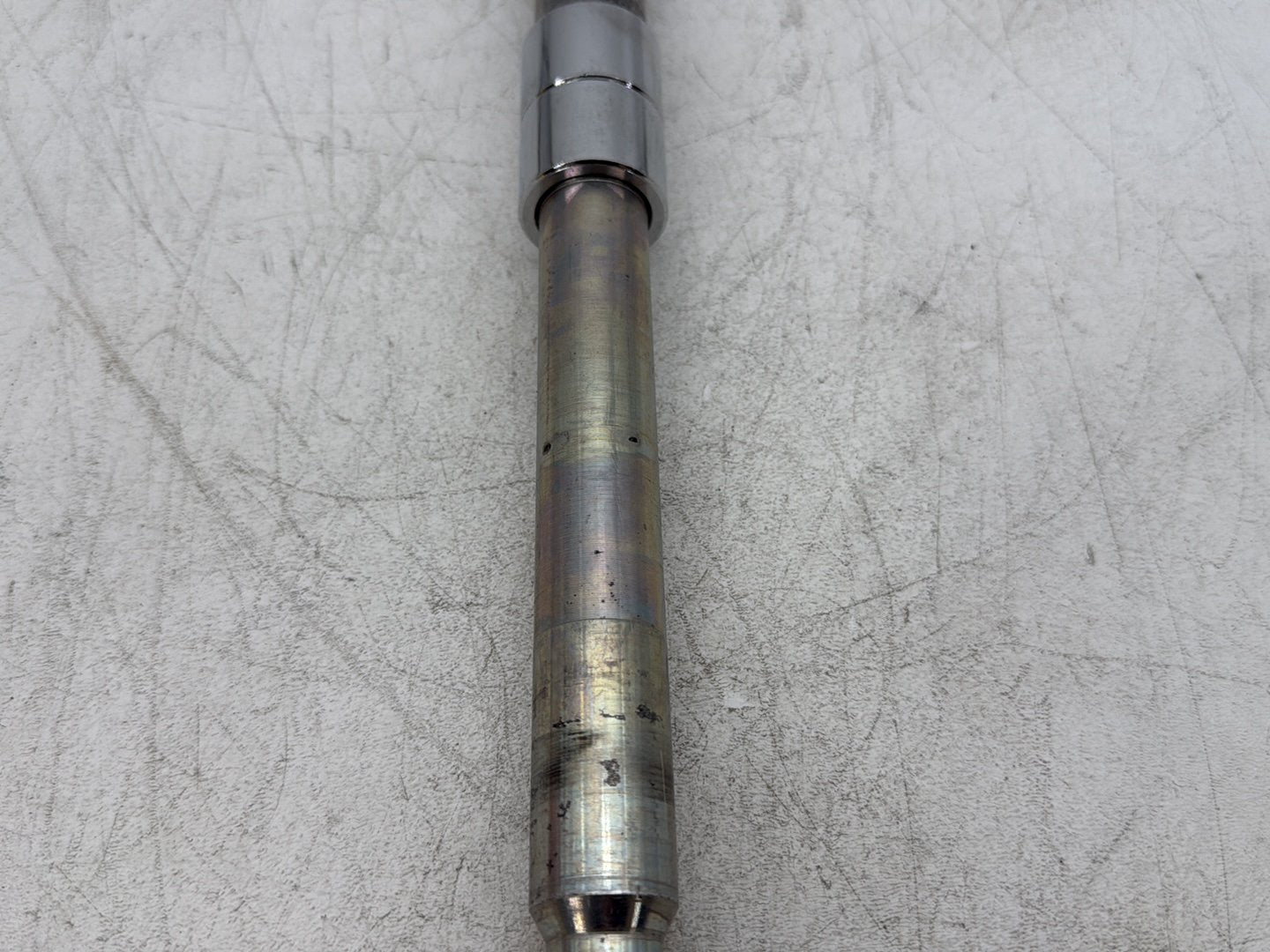 2010 Harley Street Glide Touring FLHX OEM Front Wheel Axle Bolt Shaft