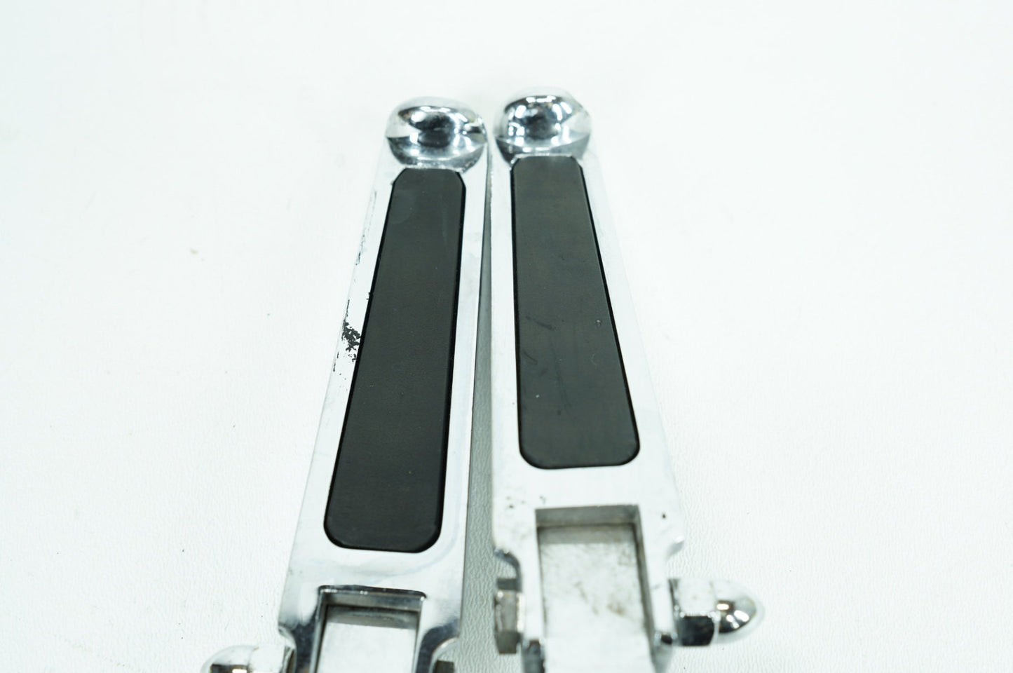 2008 - 2016 Harley-Davidson Touring Street Glide Front Right Left Highway Foot Pegs