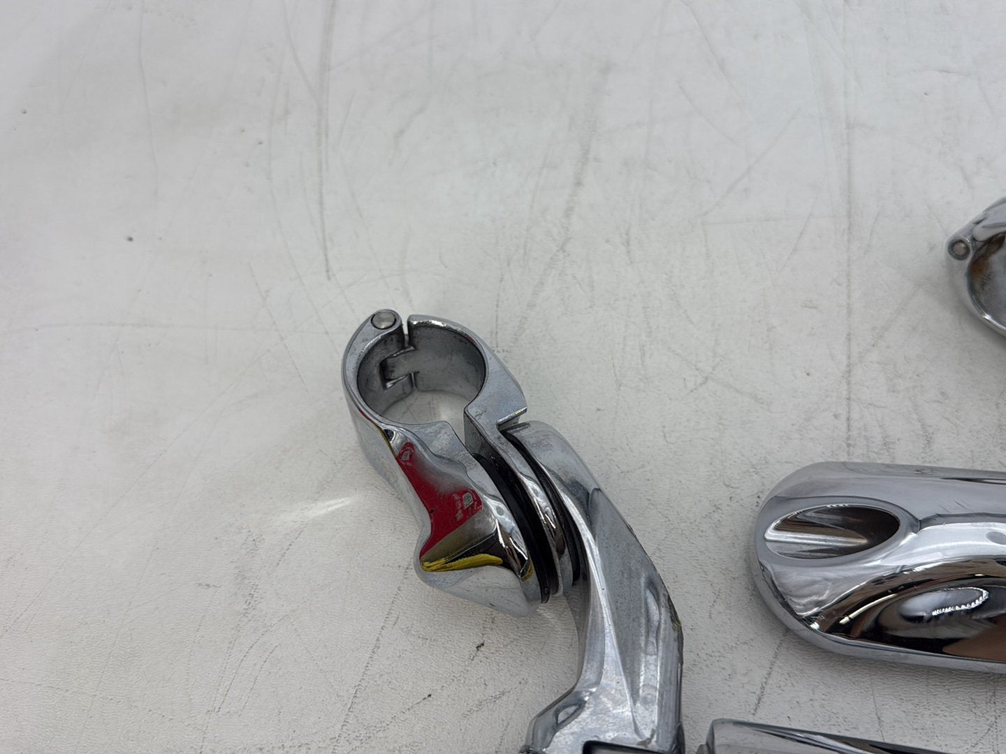 05 Harley Heritage Softail Classic FLSTCI OEM Front Right Left Highway Foot Pegs