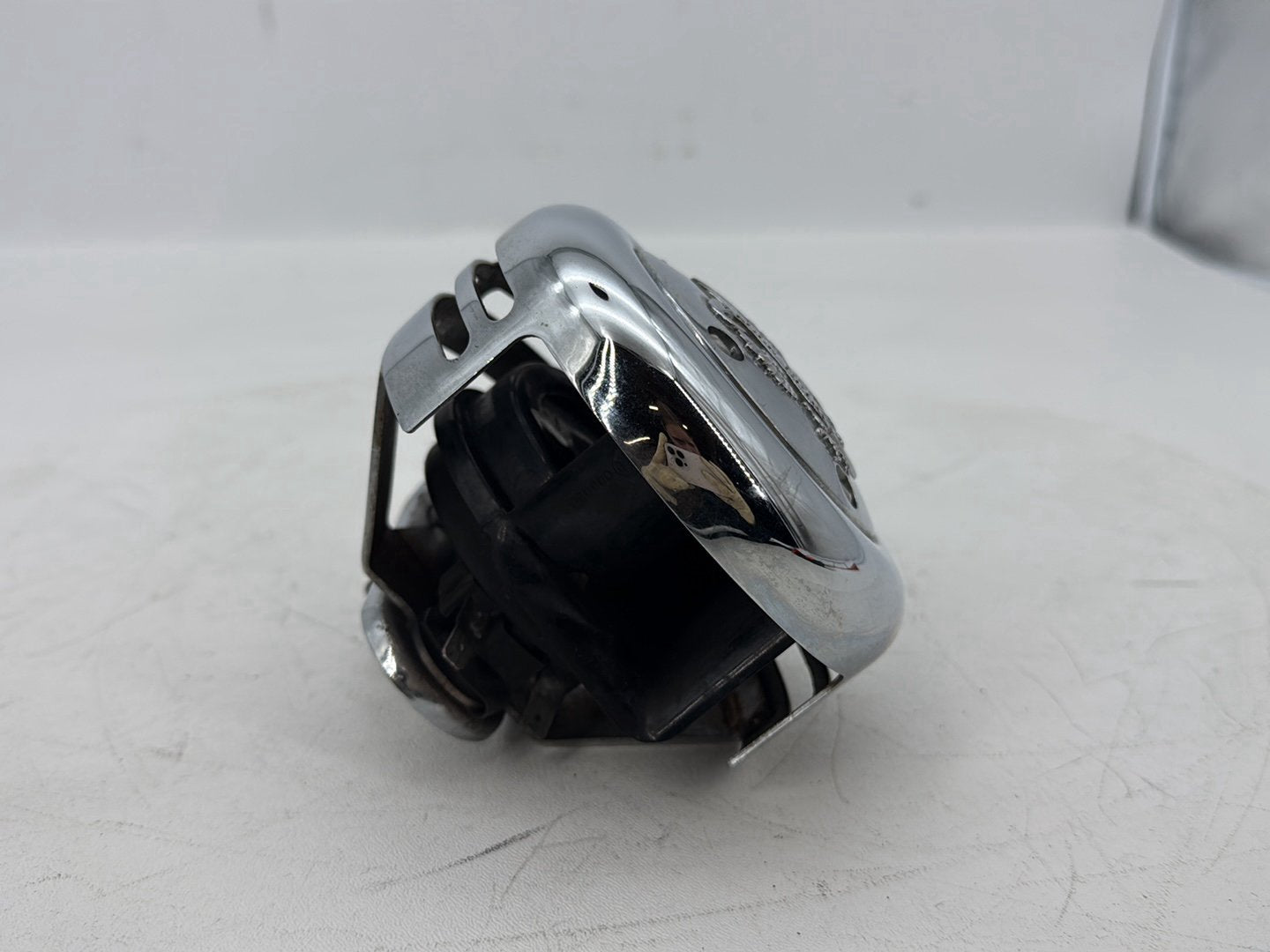 2007 - 2012 Harley-Davidson Dyna Super Glide Horn Signal Klaxon Chrome Cover  	69012-93A