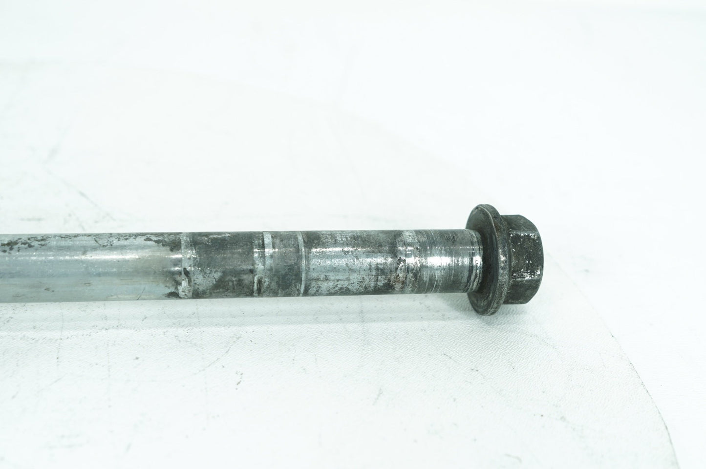 1999 - 2006 Harley-Davidson Touring Electra Glide Ultra Rear Wheel Axle Bolt Shaft 41110-89