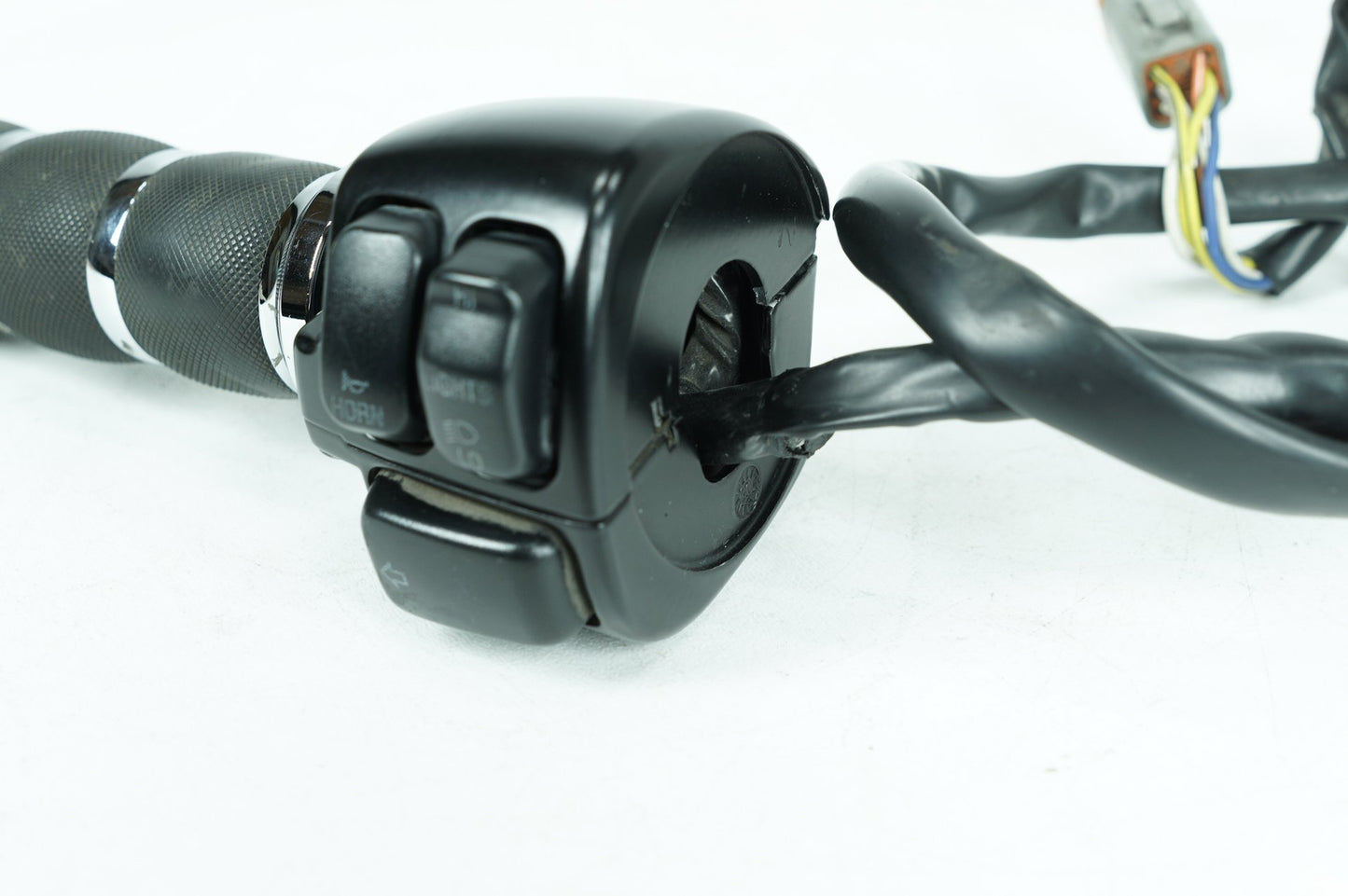 1999 - 2006 Harley-Davidson Softail Deluxe Left Turn Signal Headlight Switches Controls 71597-96B