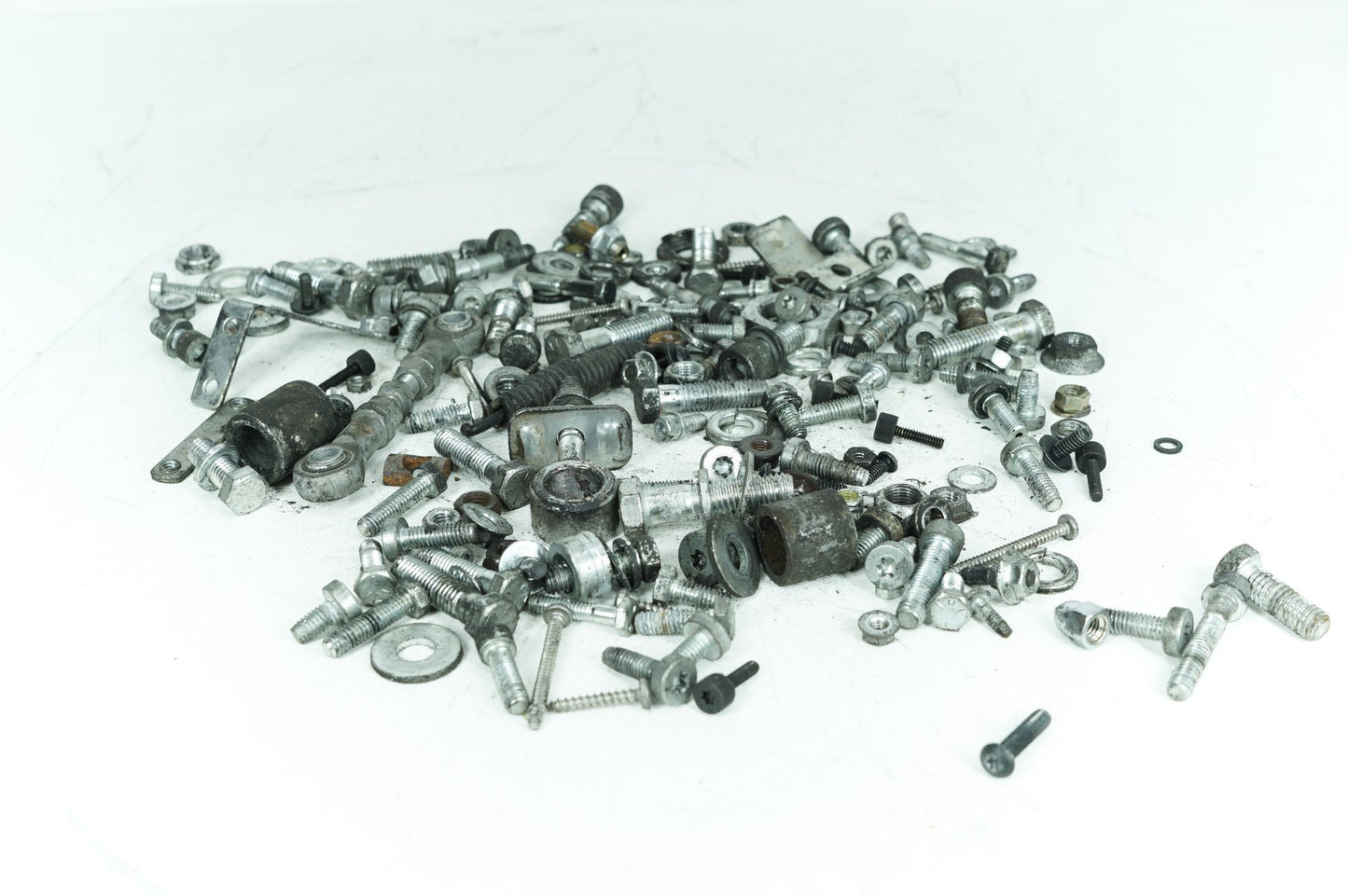 1999 - 2006 Harley-Davidson Touring Electra Ultra Classic Hardware Bolts Nuts & Brackets
