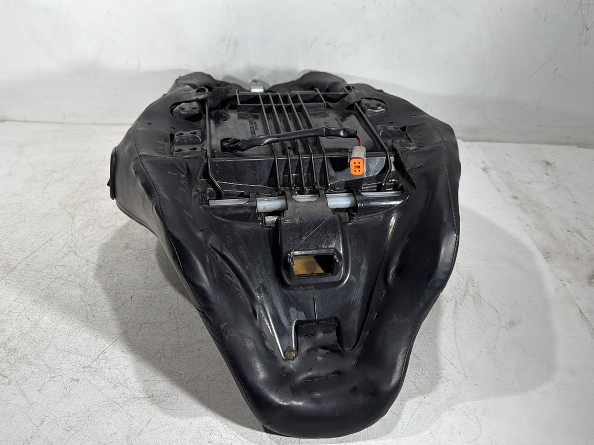 2010 Harley Electra Glide Touring Ultra OEM Passenger Rider Driver Seat Saddle