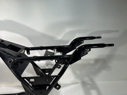 1999 - 2006 Harley-Davidson Touring Electra Glide Body Main Frame Chassis CLN CLR 	47900-02A