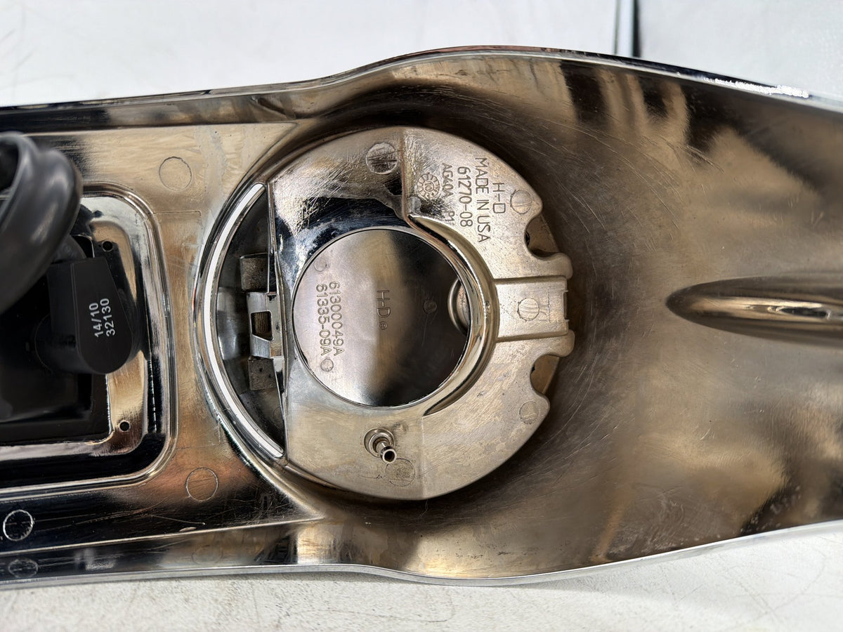 2010 Harley Electra Glide Touring Ultra OEM Fuel Gas Tank Dash Console NOKey