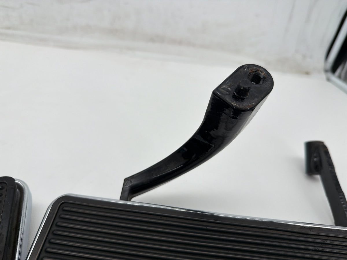 11 Harley Electra Glide Touring OEM Left Right Driver Pass Floorboard Foot Rest
